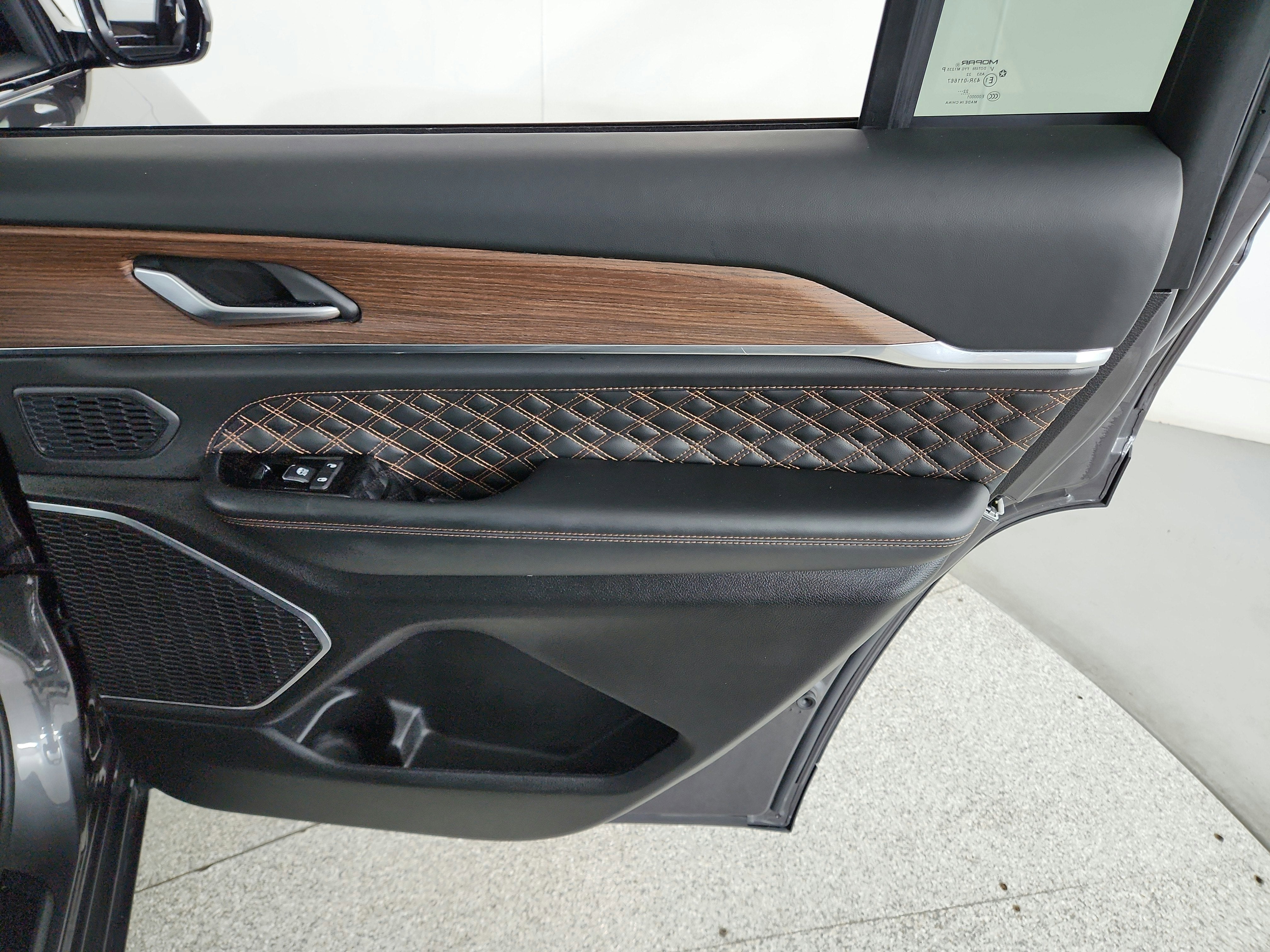 2023 Jeep Grand Cherokee L Summit