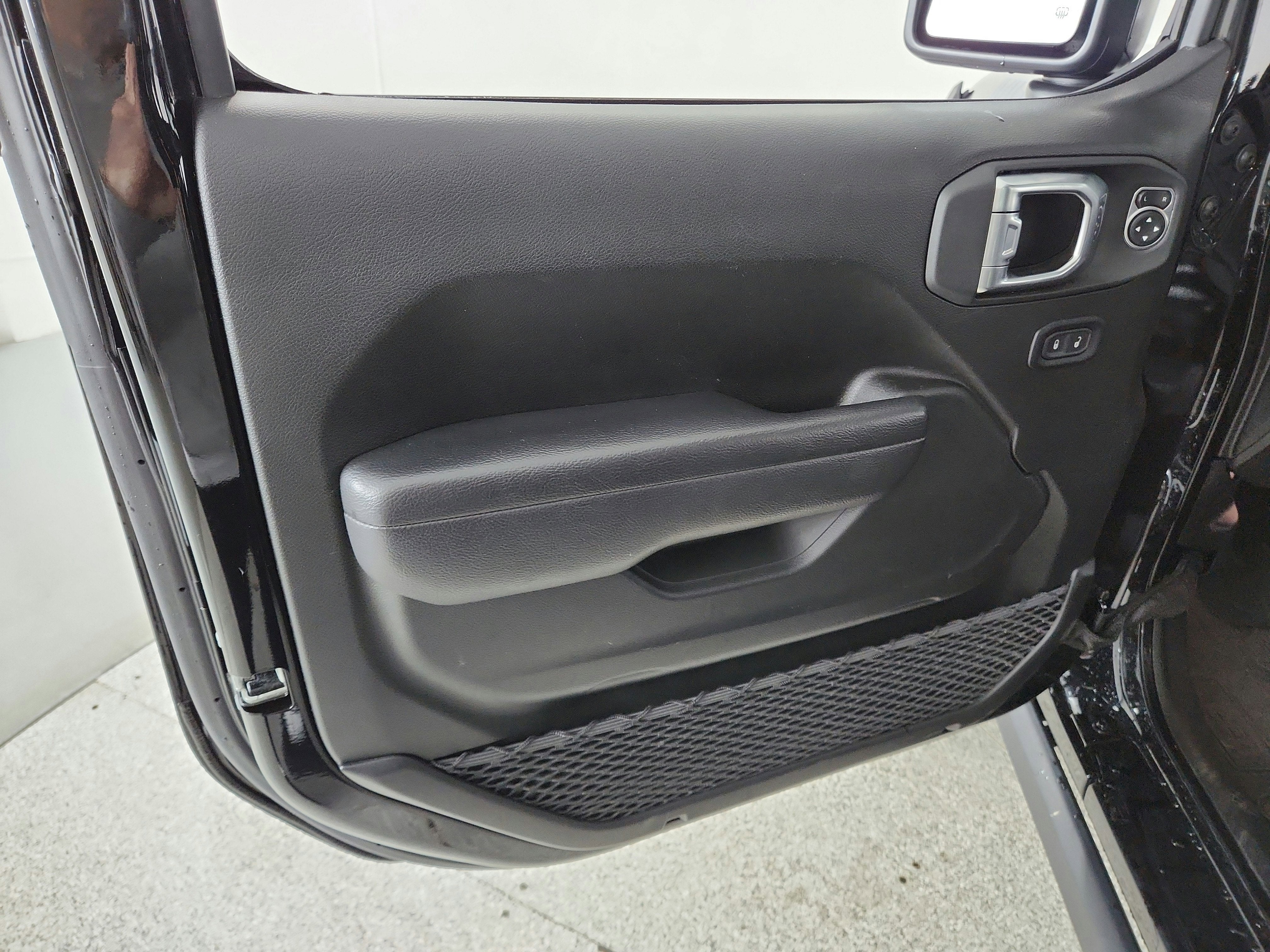 2025 Jeep Wrangler 4xe Willys