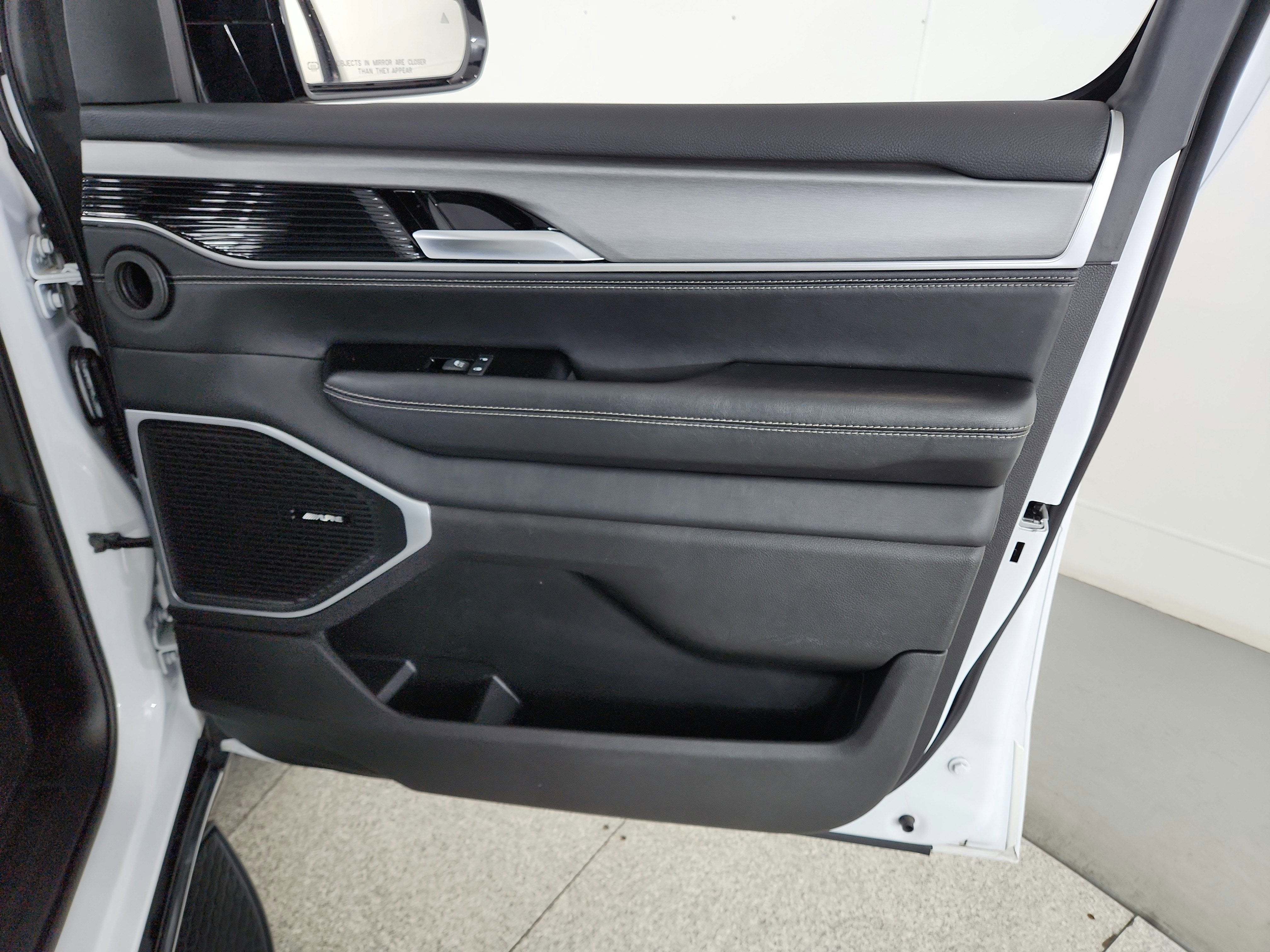 2025 Jeep Wagoneer L Series II