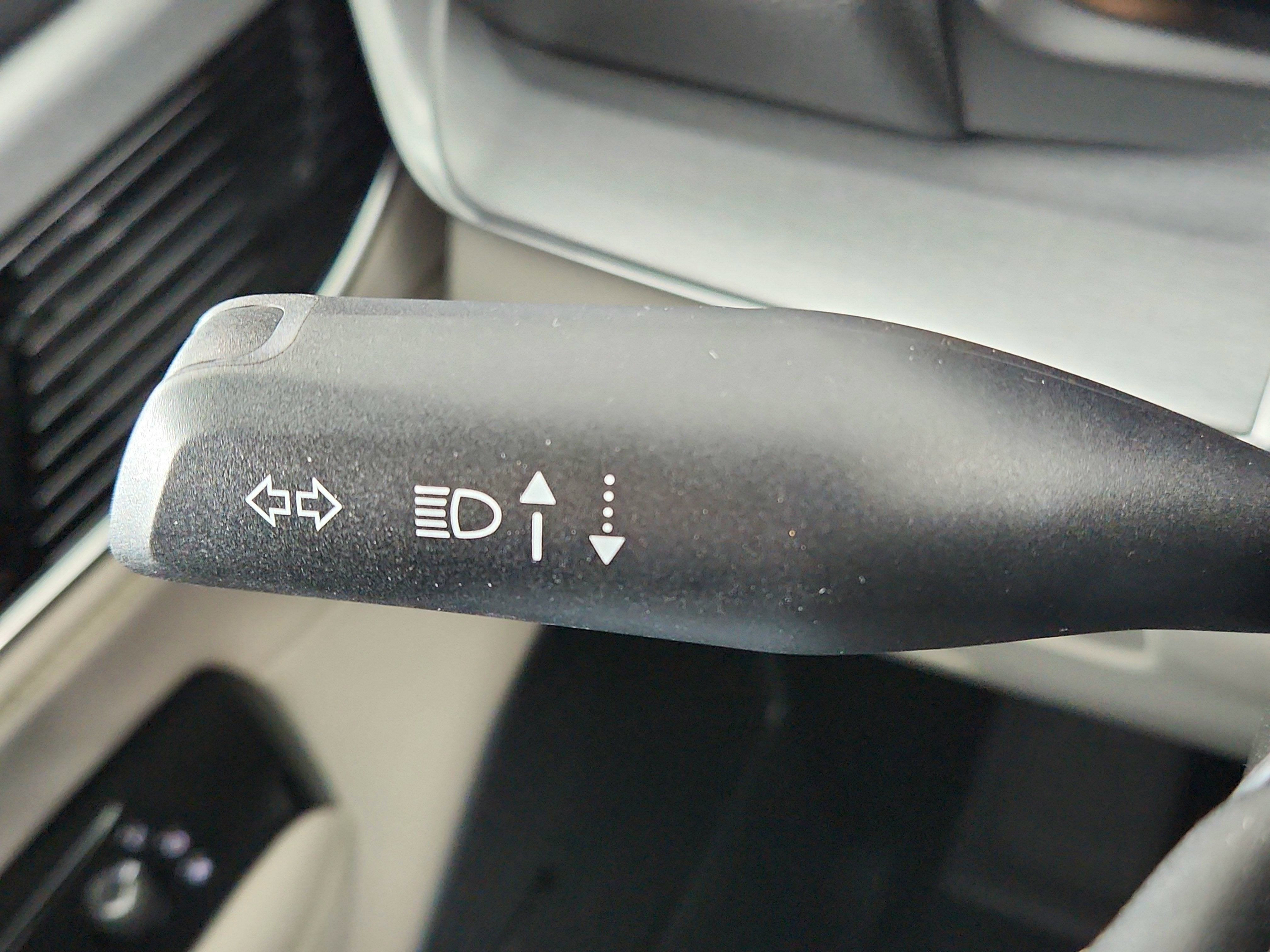 2025 Jeep Wagoneer BASE