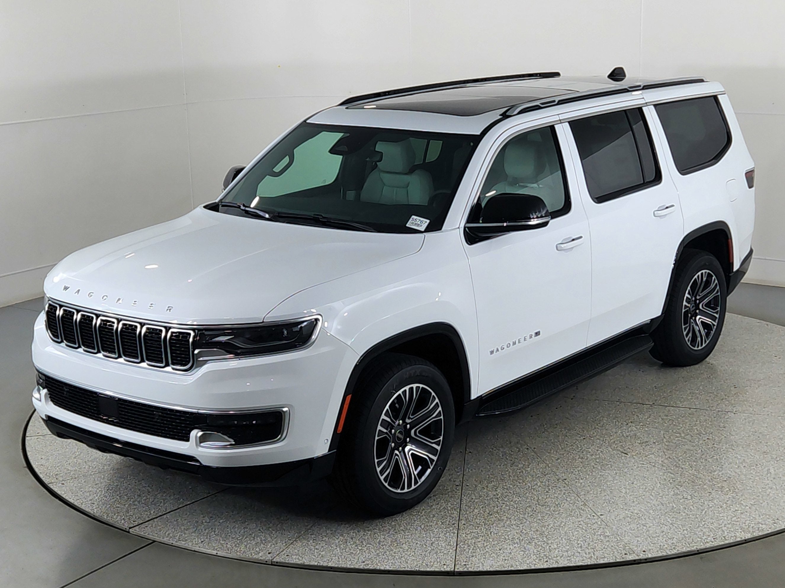 2025 Jeep Wagoneer BASE