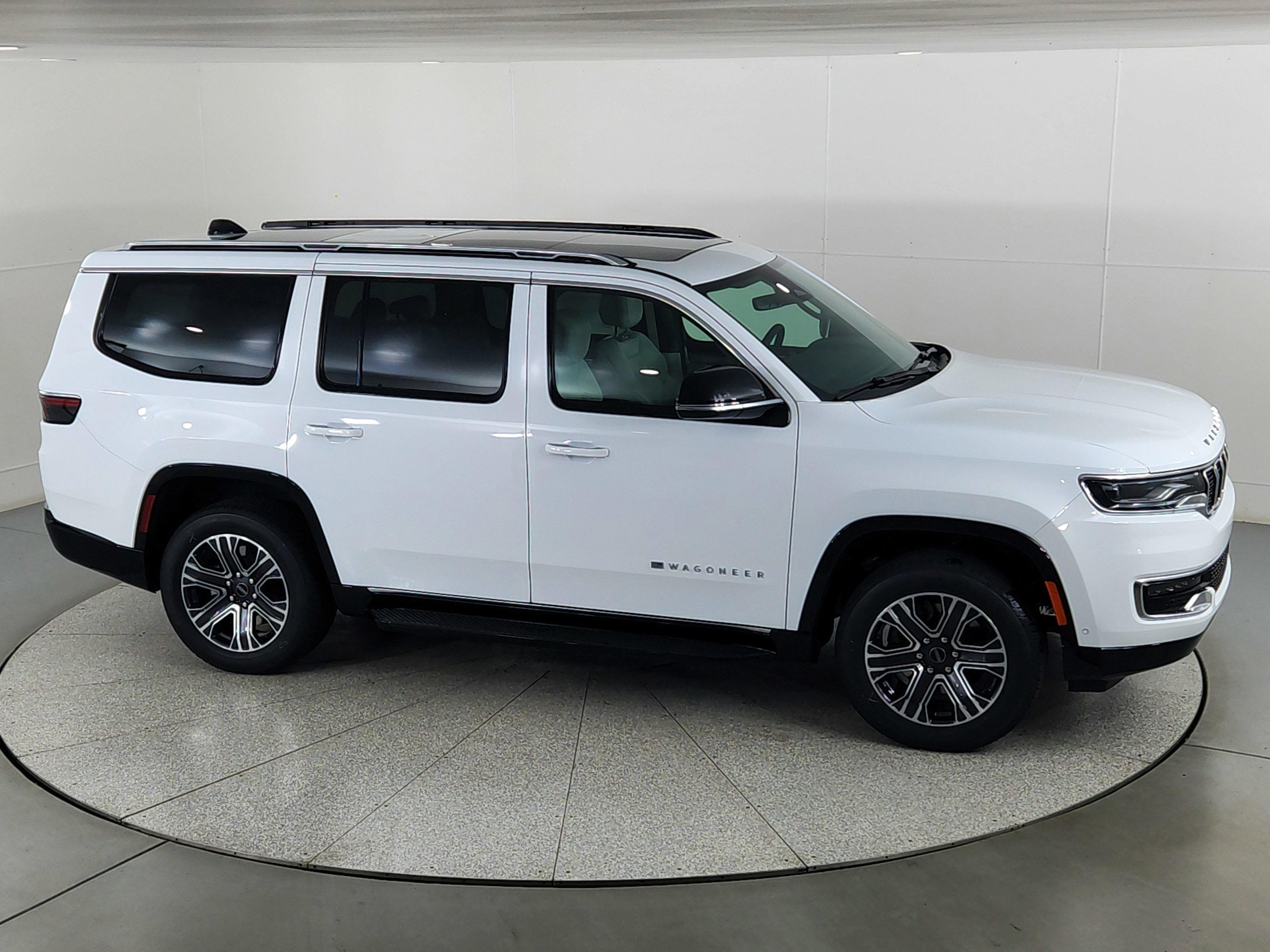 2025 Jeep Wagoneer BASE