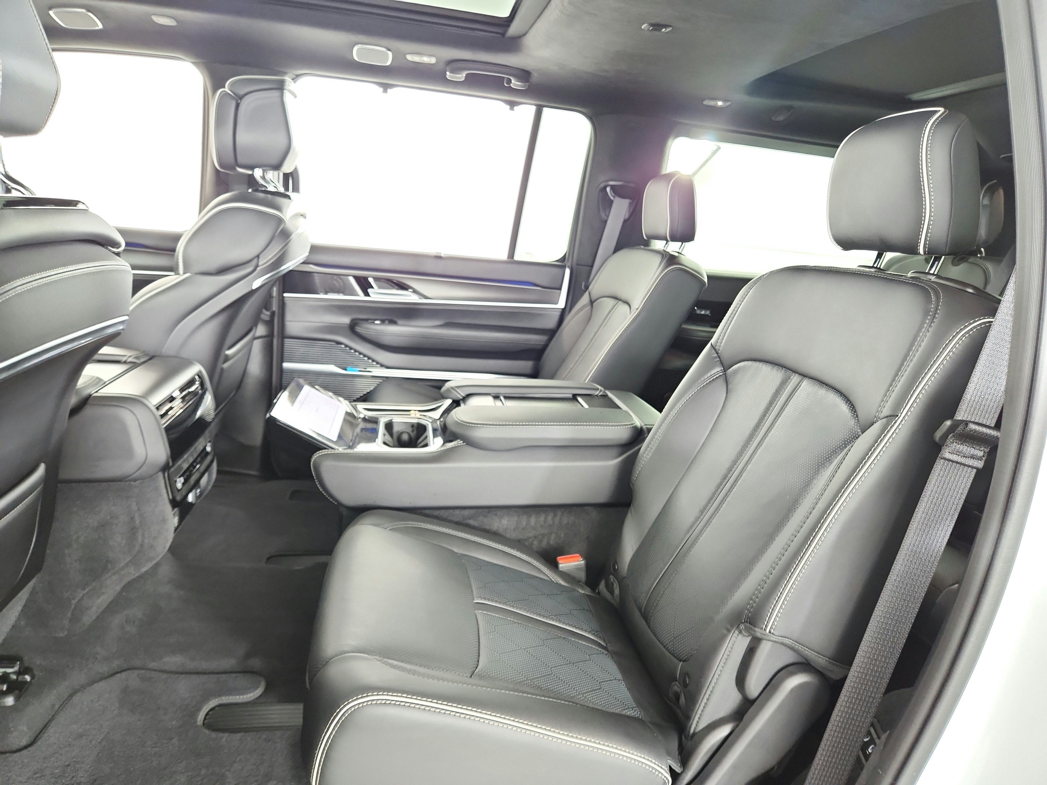 2025 Jeep Grand Wagoneer Series II Obsidian 4x4