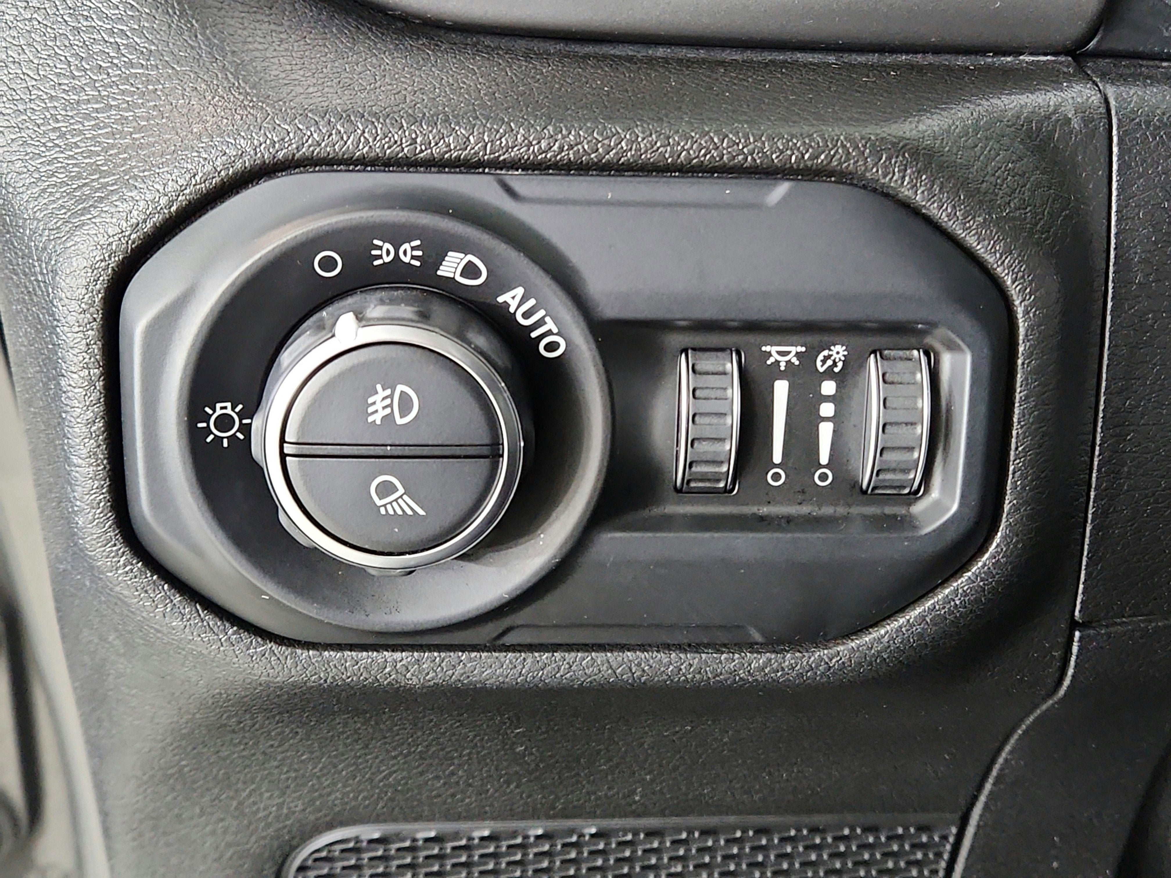 2022 Jeep Gladiator Sport S