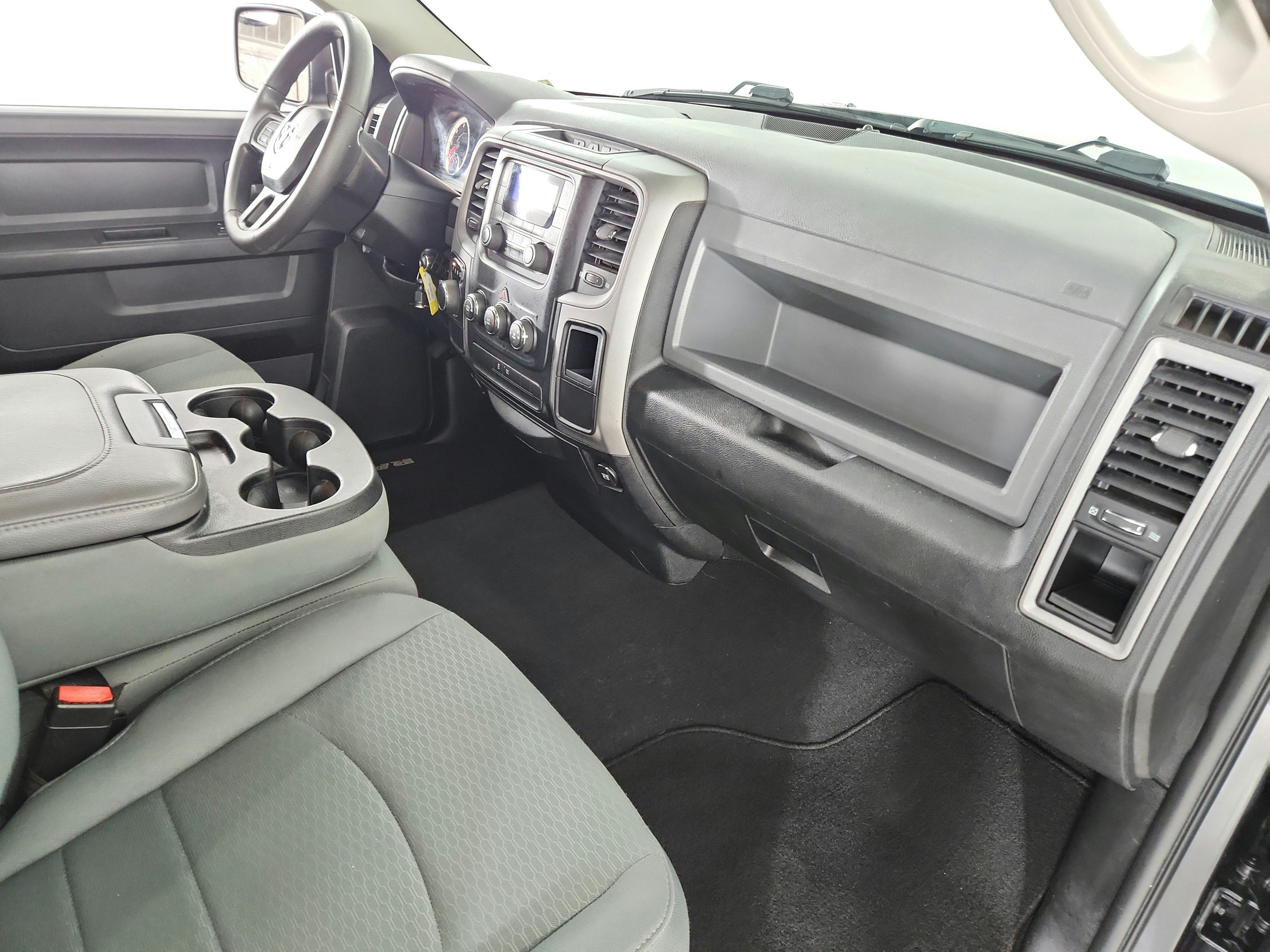 2016 RAM Ram 1500 2WD Quad Cab 140.5" Express