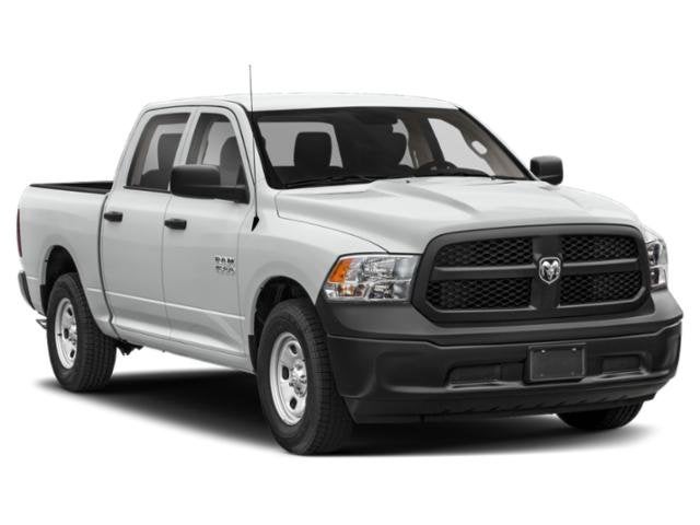 2019 RAM Ram 1500 Classic Express 4x4 Crew Cab 5'7" Box