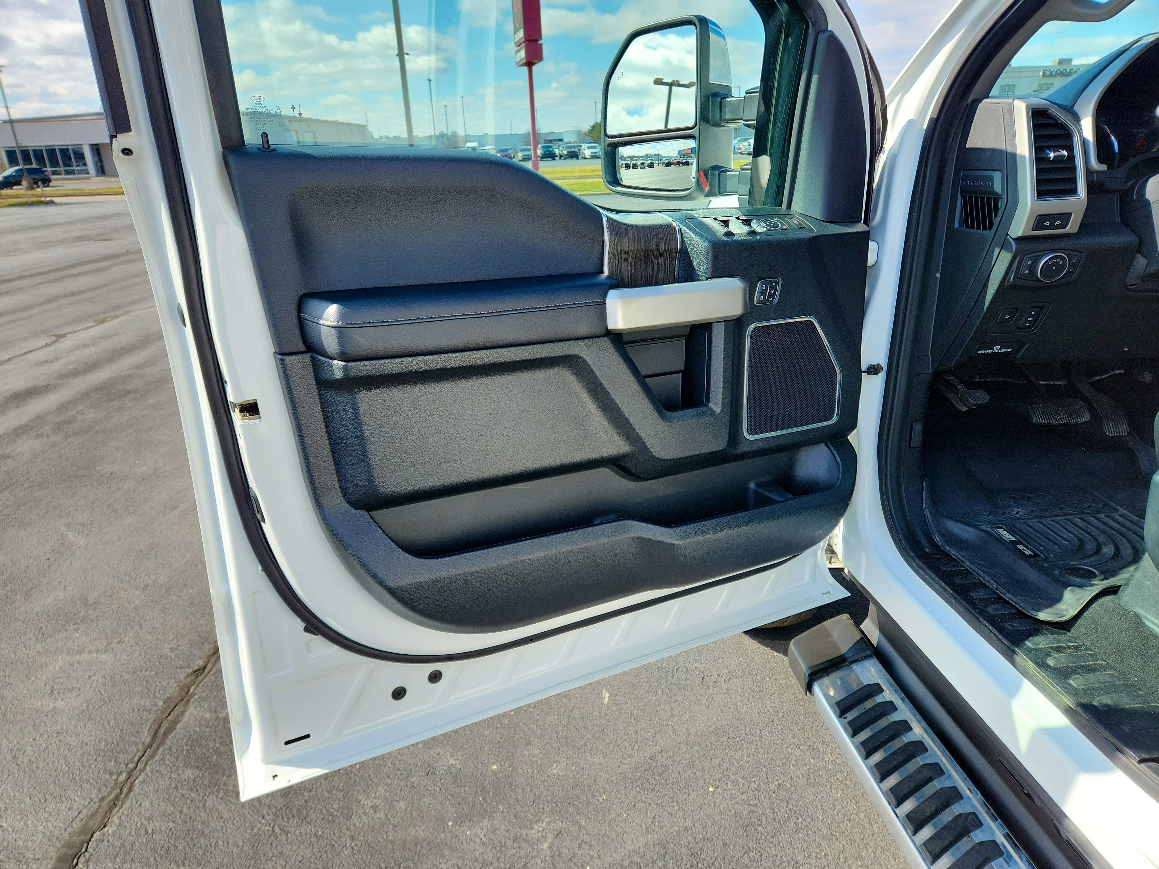 2020 Ford F-350 LARIAT