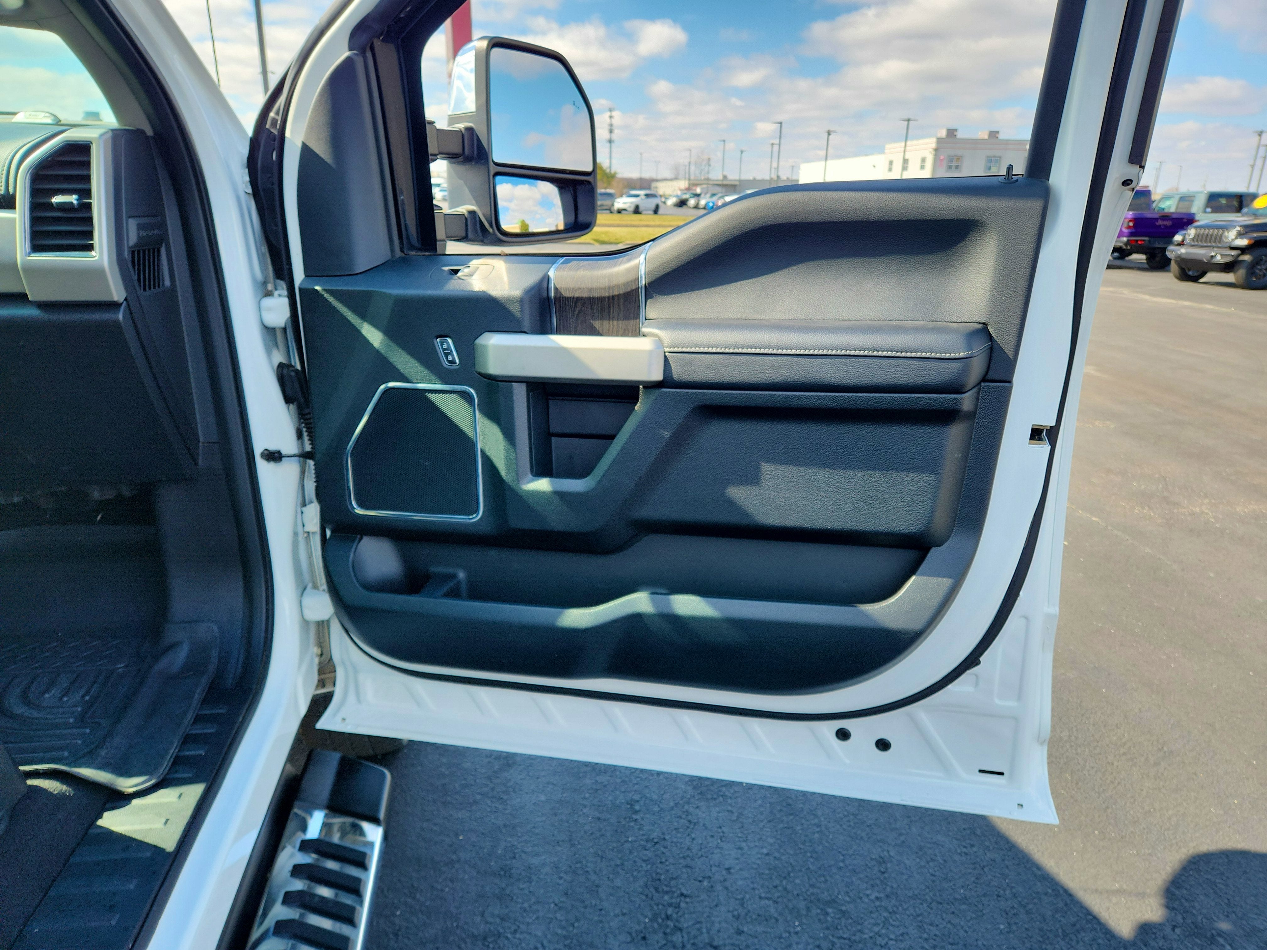 2020 Ford F-350 LARIAT