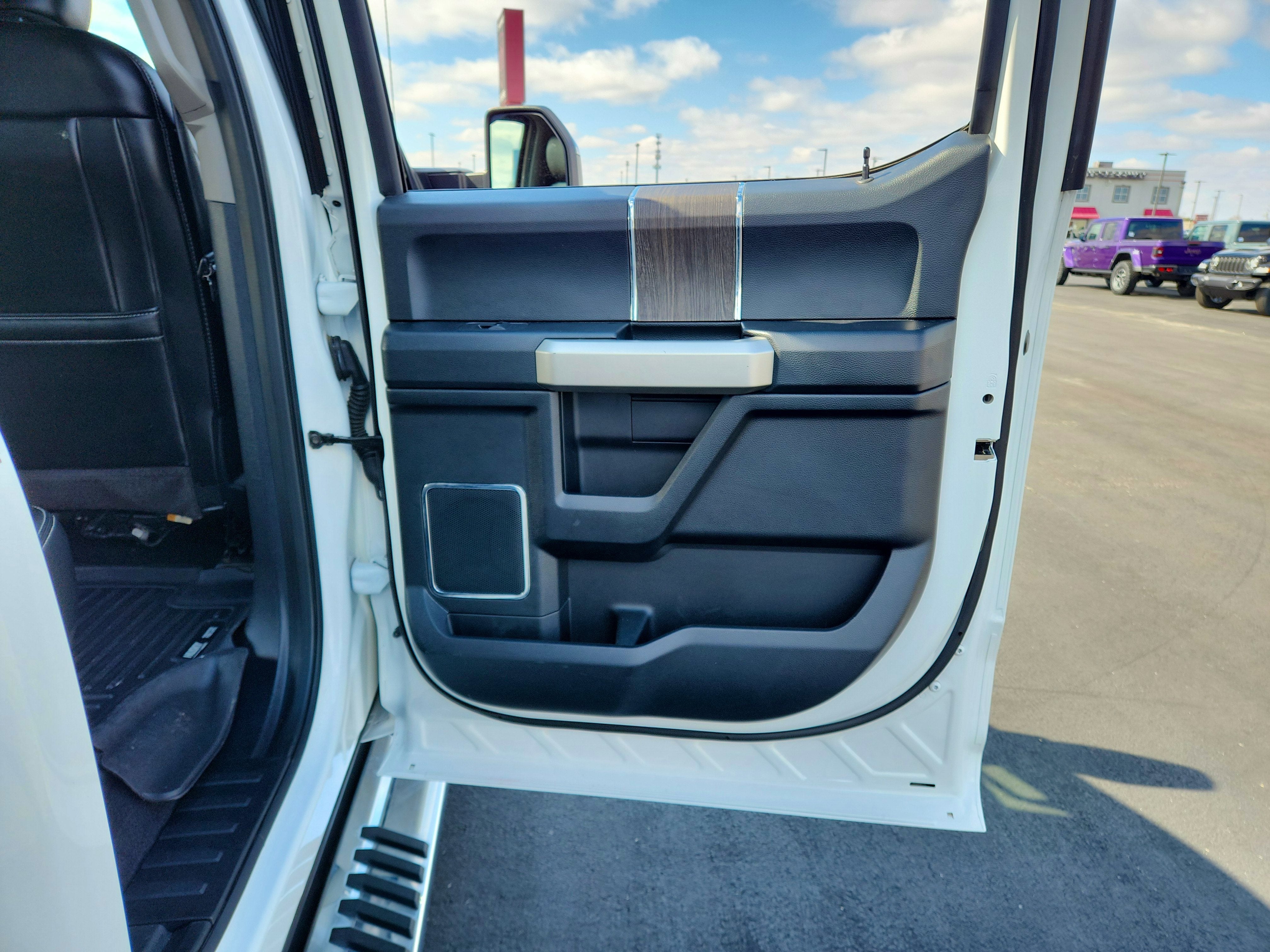 2020 Ford F-350 LARIAT