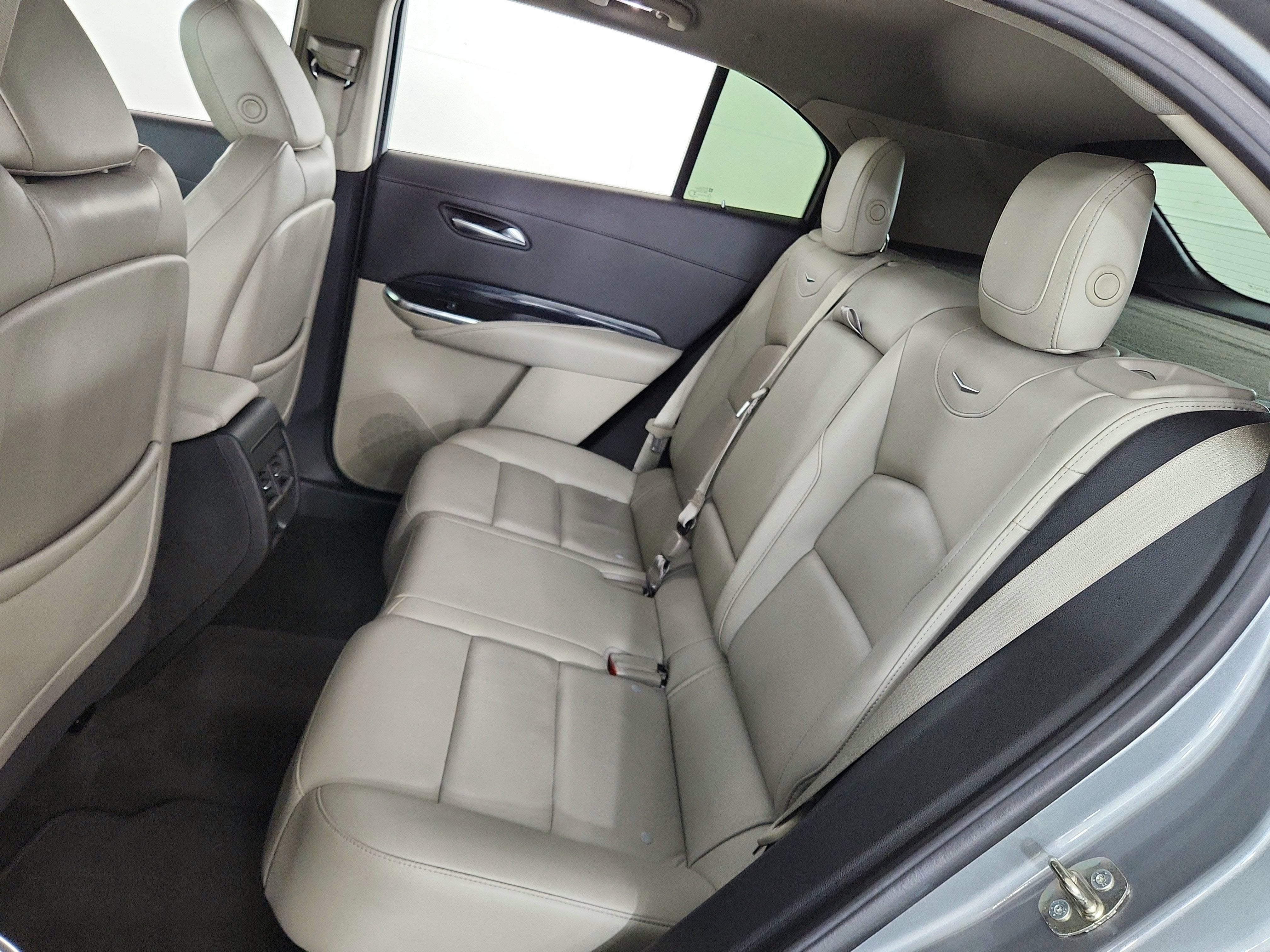 2023 Cadillac XT4 AWD Premium Luxury