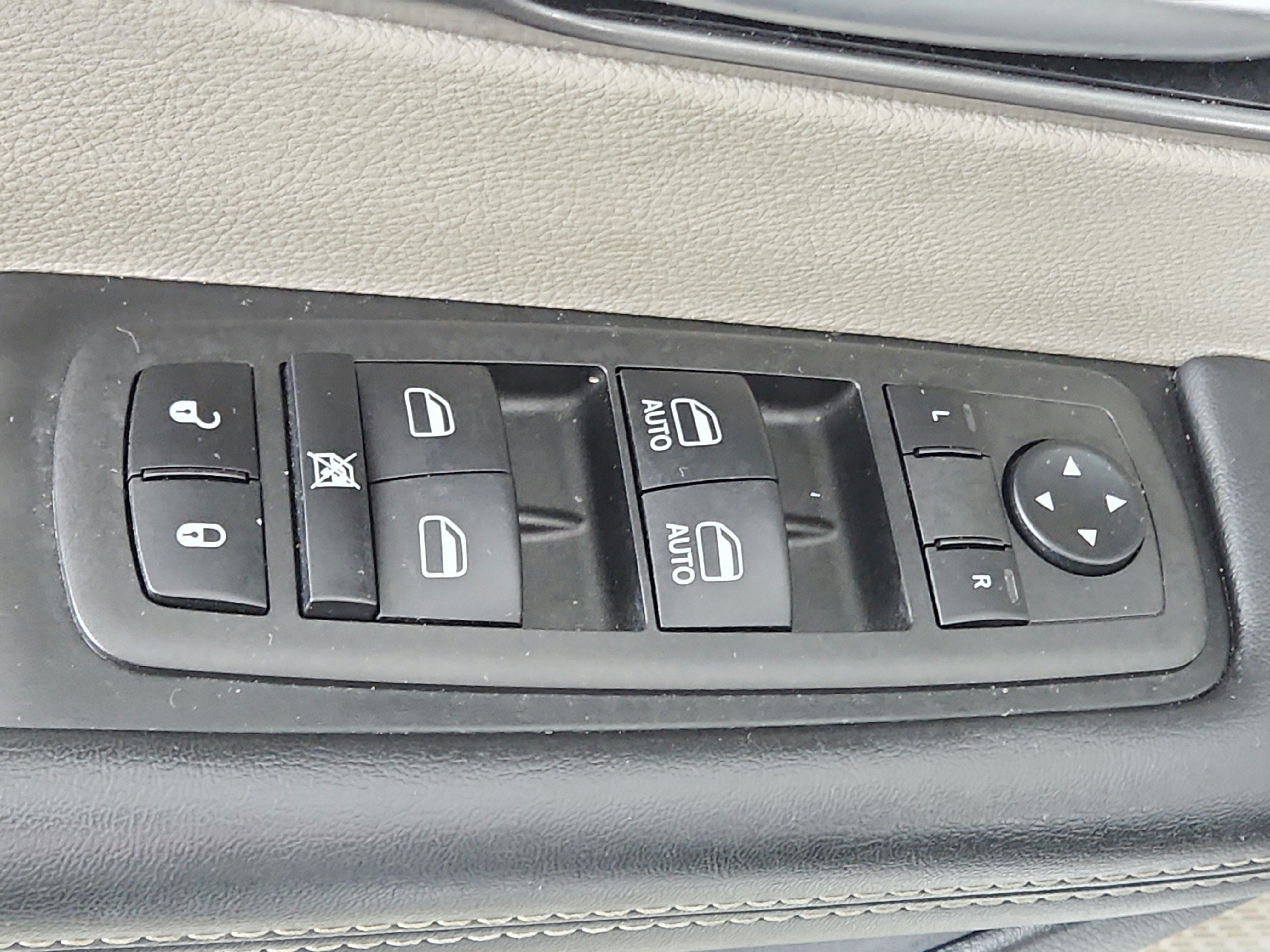 2023 Chrysler Pacifica Touring L FWD