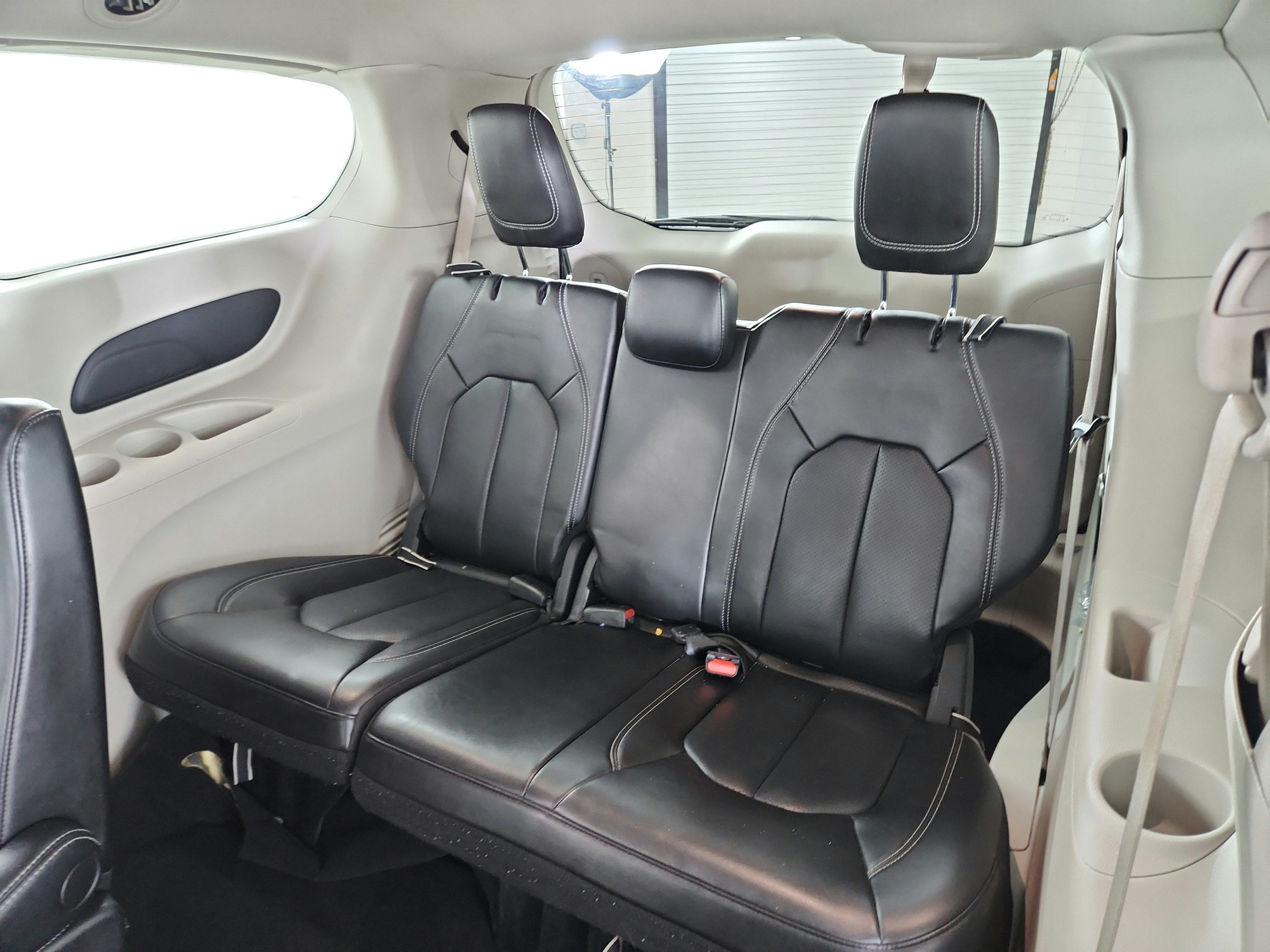 2023 Chrysler Pacifica Touring L FWD