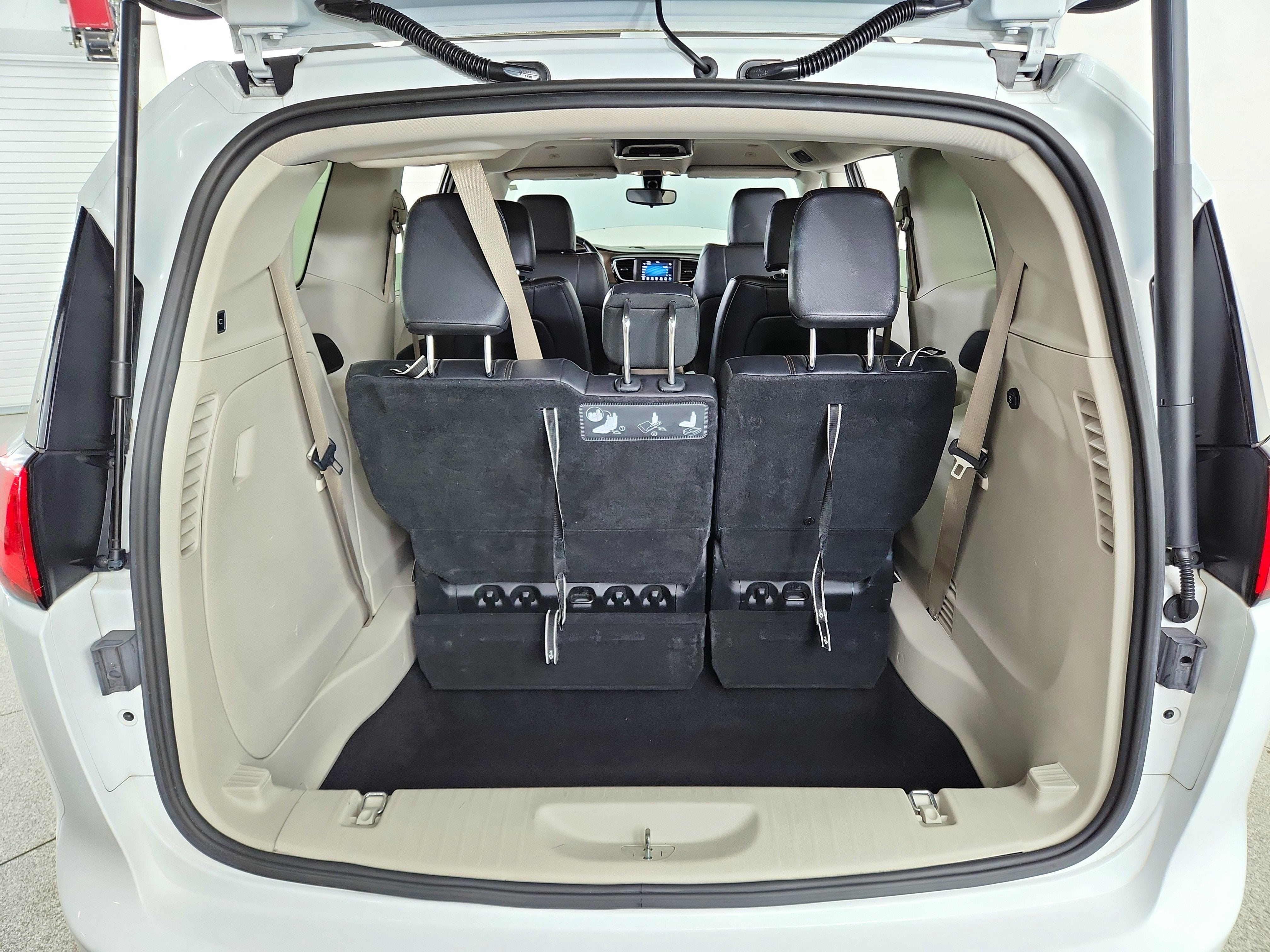 2018 Chrysler Pacifica Touring L