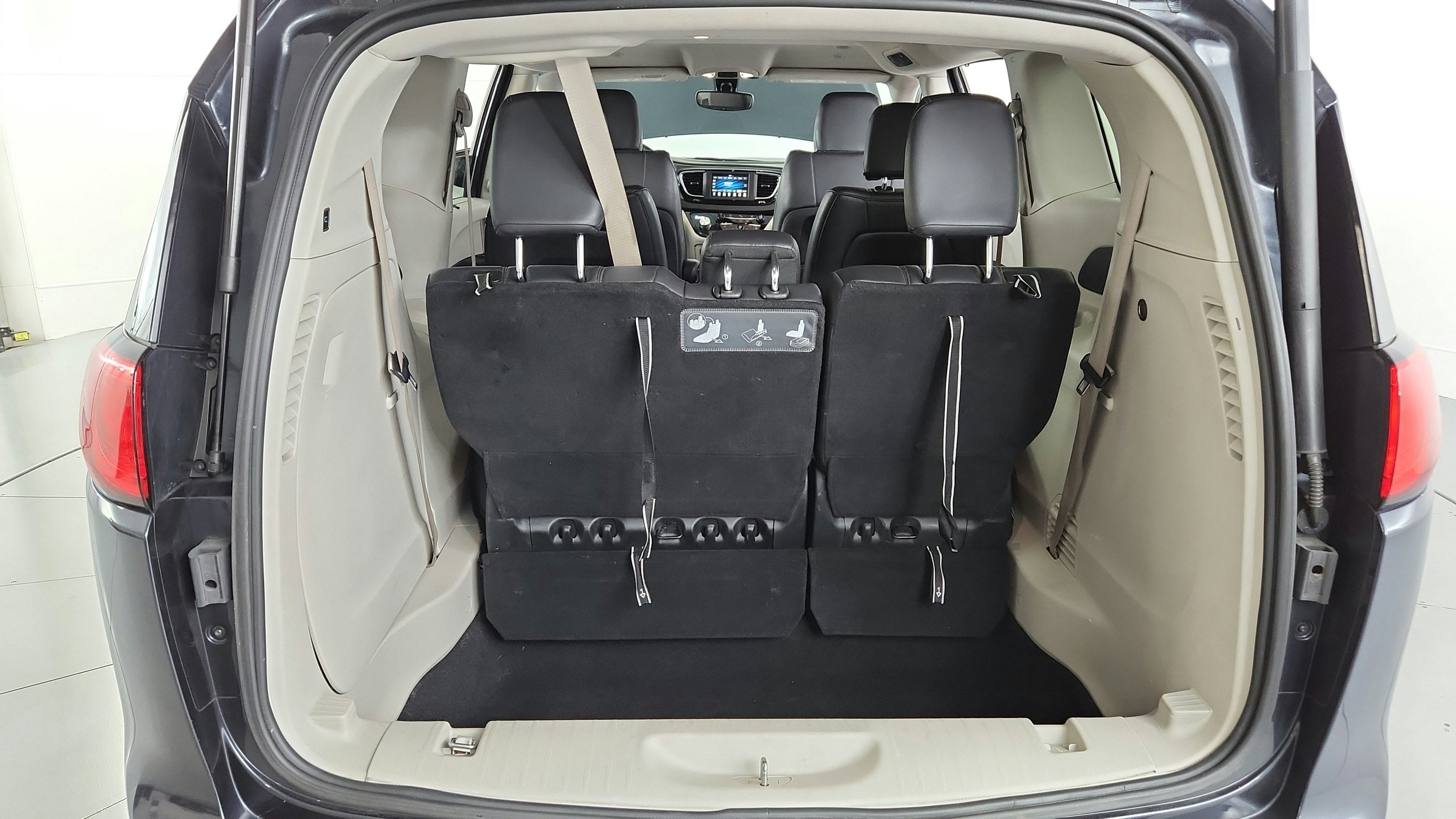 2020 Chrysler Pacifica Touring L