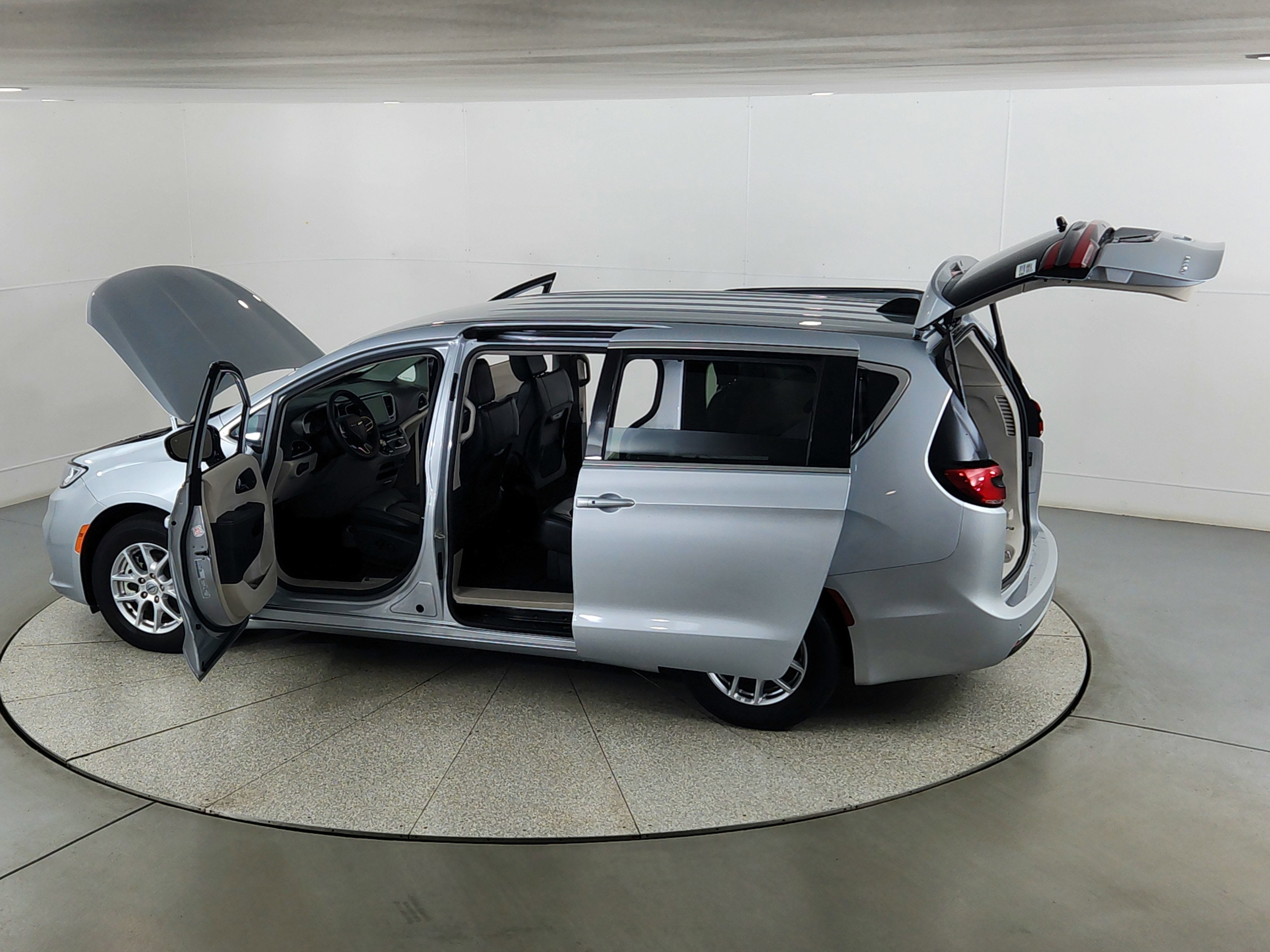 2024 Chrysler Pacifica Touring L