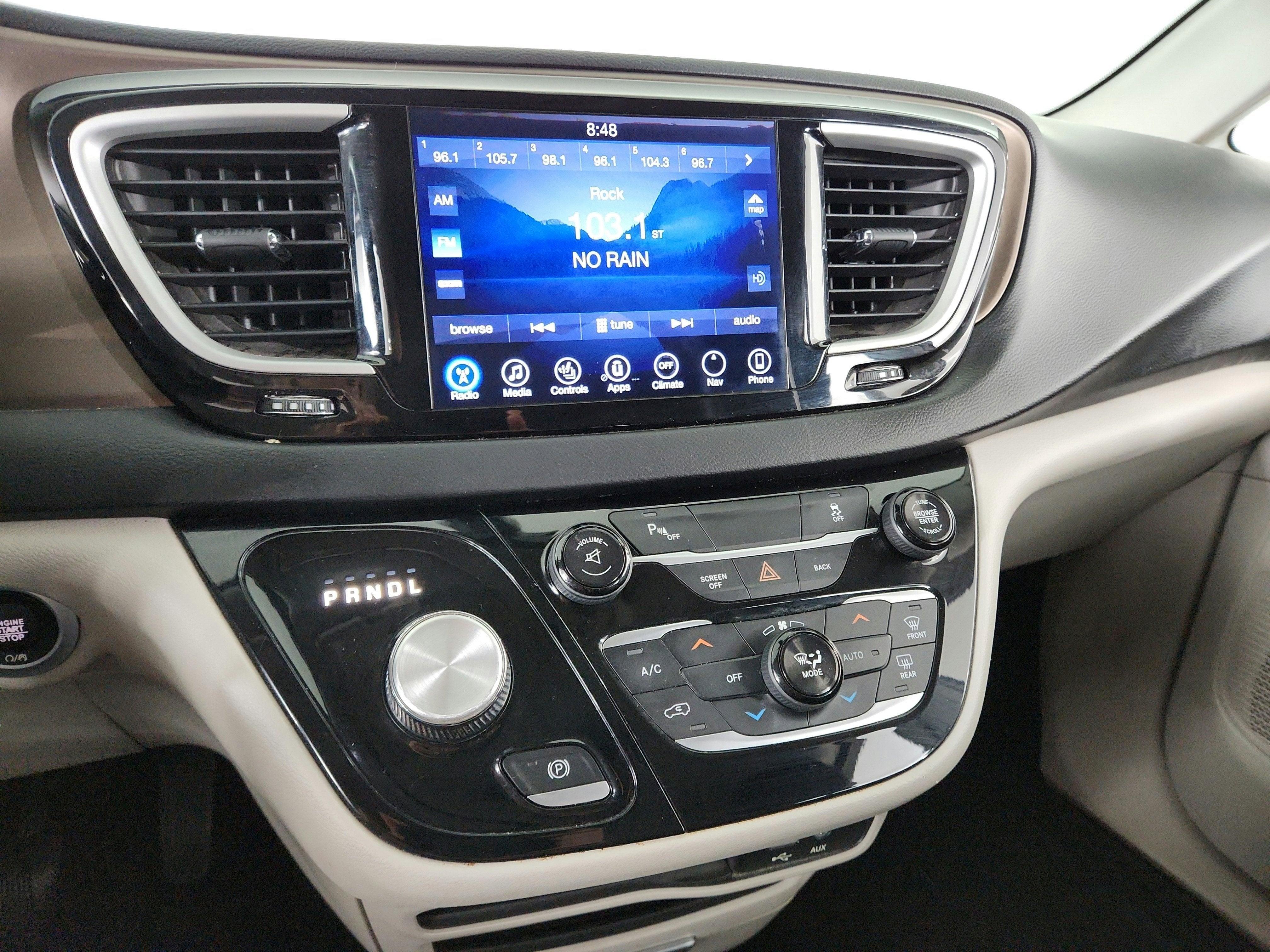 2017 Chrysler Pacifica Touring-L