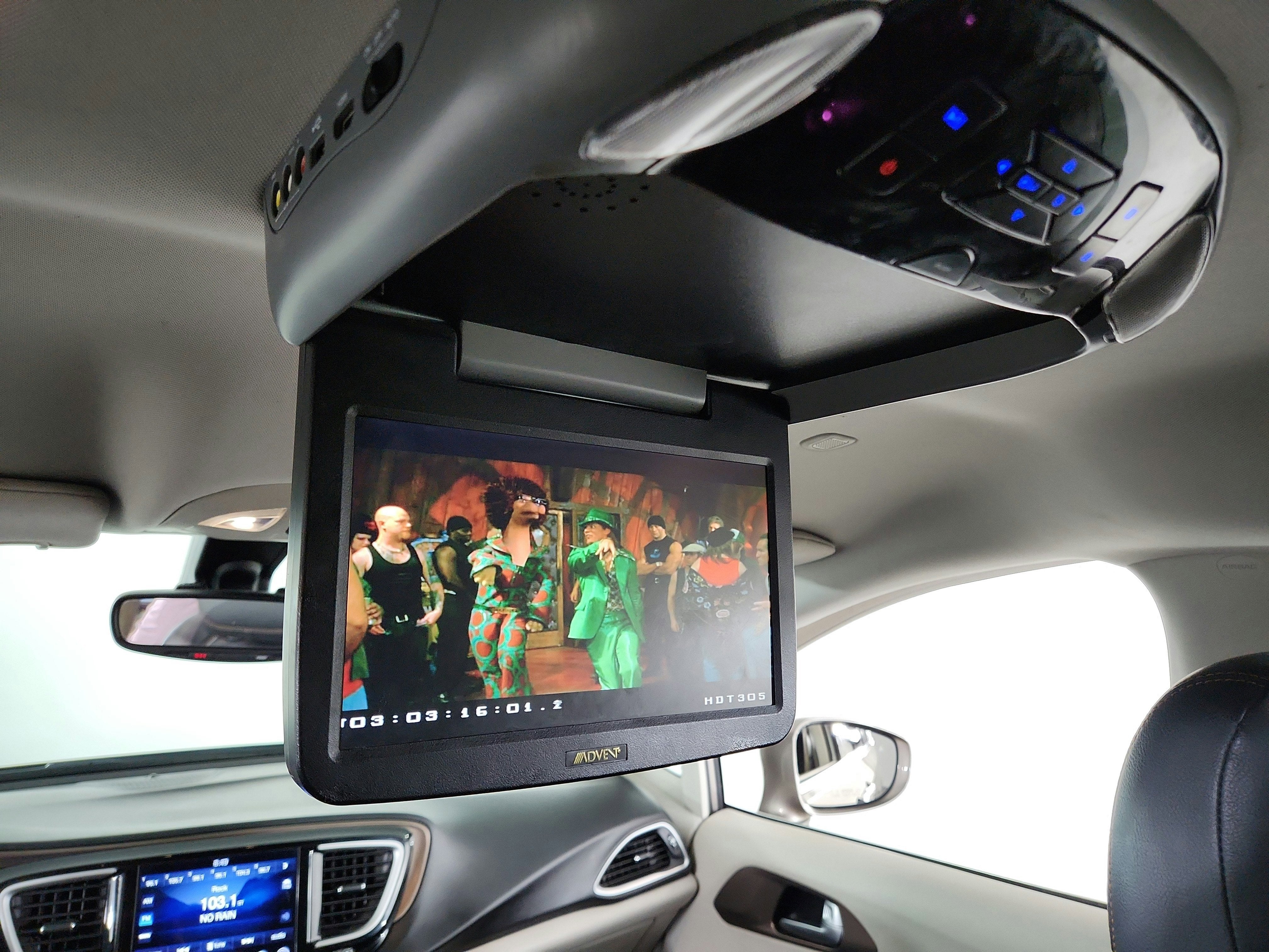 2017 Chrysler Pacifica Touring-L