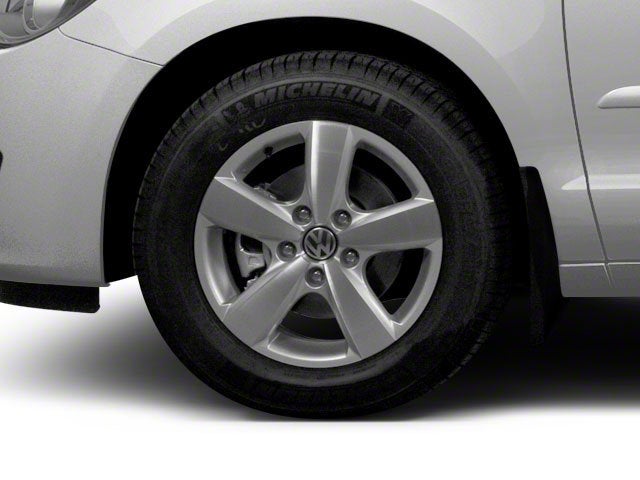 2010 Volkswagen Routan SE