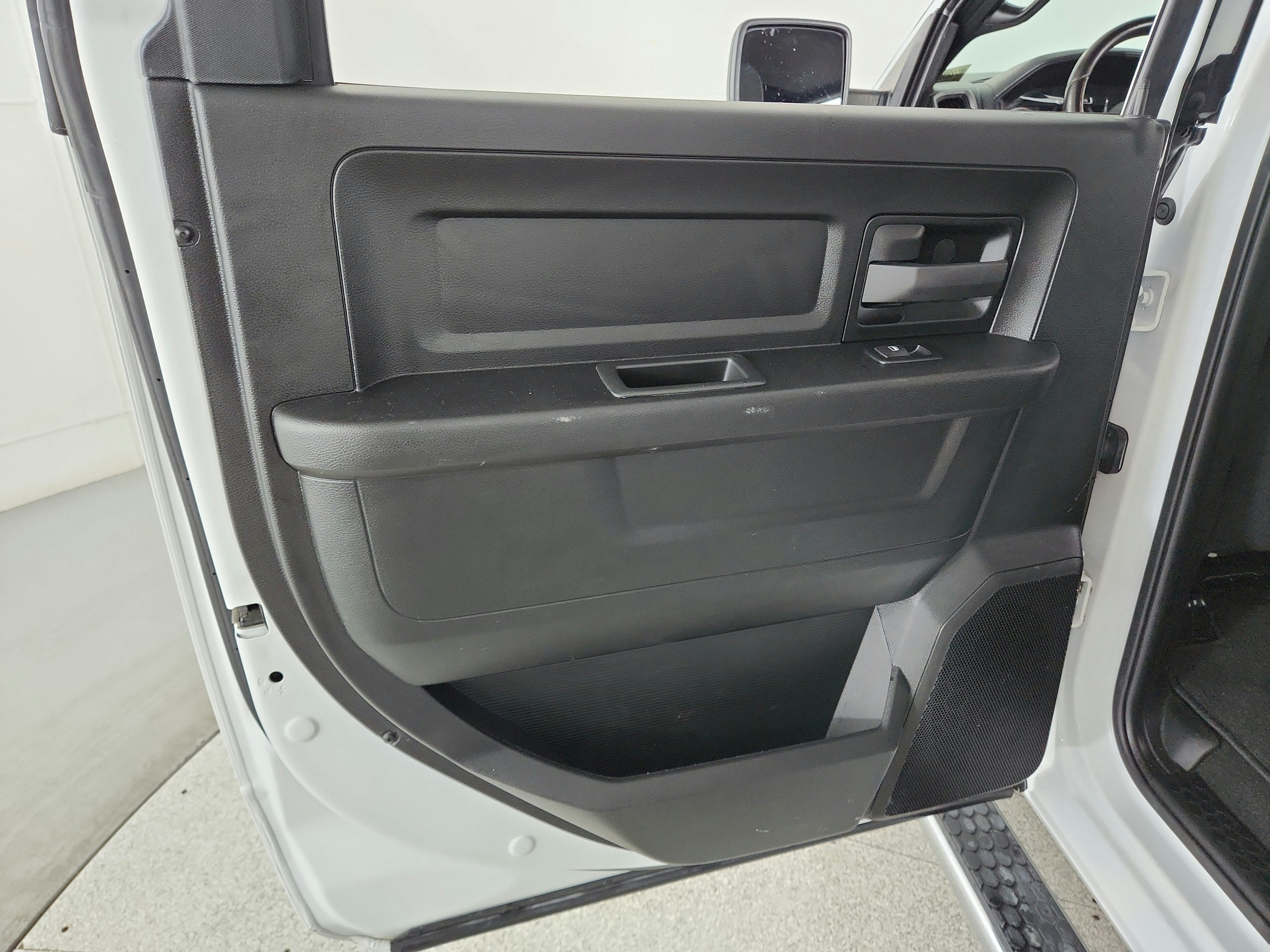 2022 RAM Ram 2500 Tradesman 4x4 Crew Cab 6'4" Box
