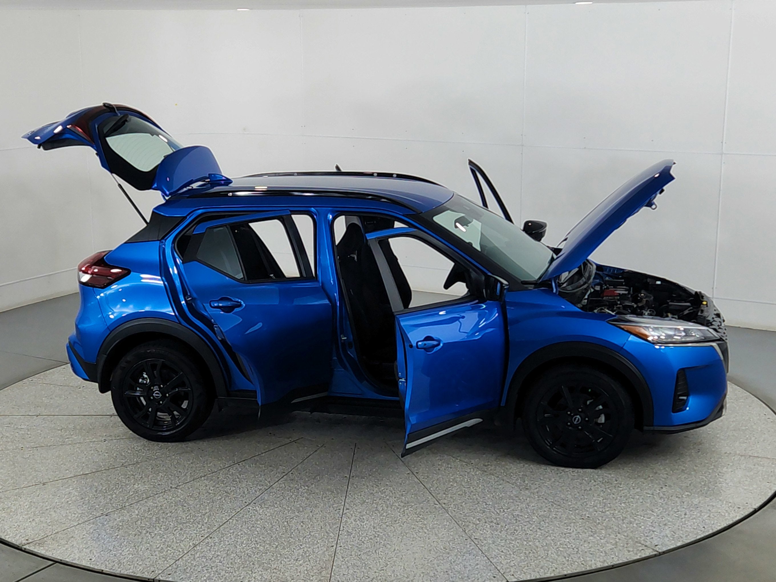 2024 Nissan Kicks SR