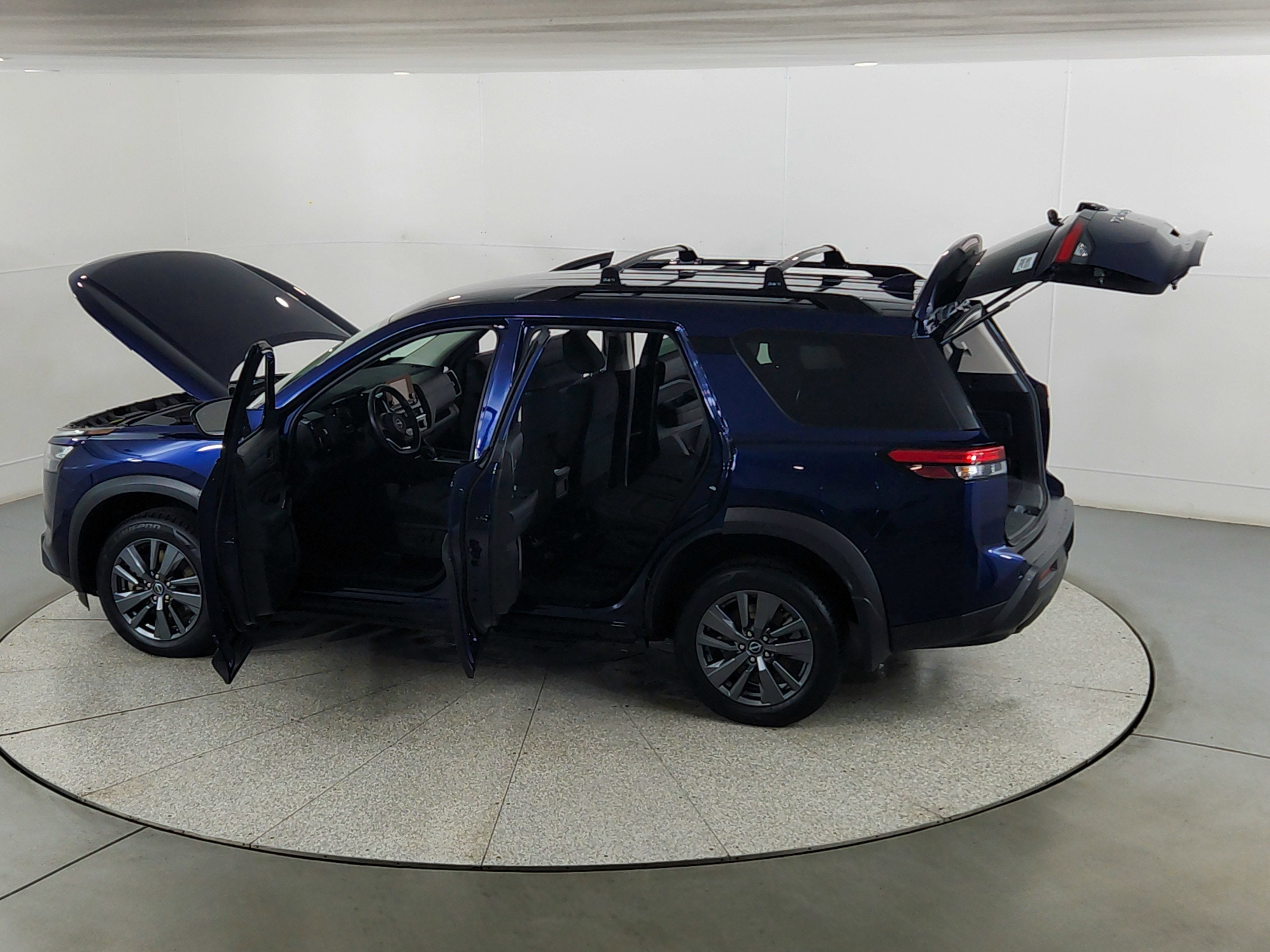 2023 Nissan Pathfinder SV