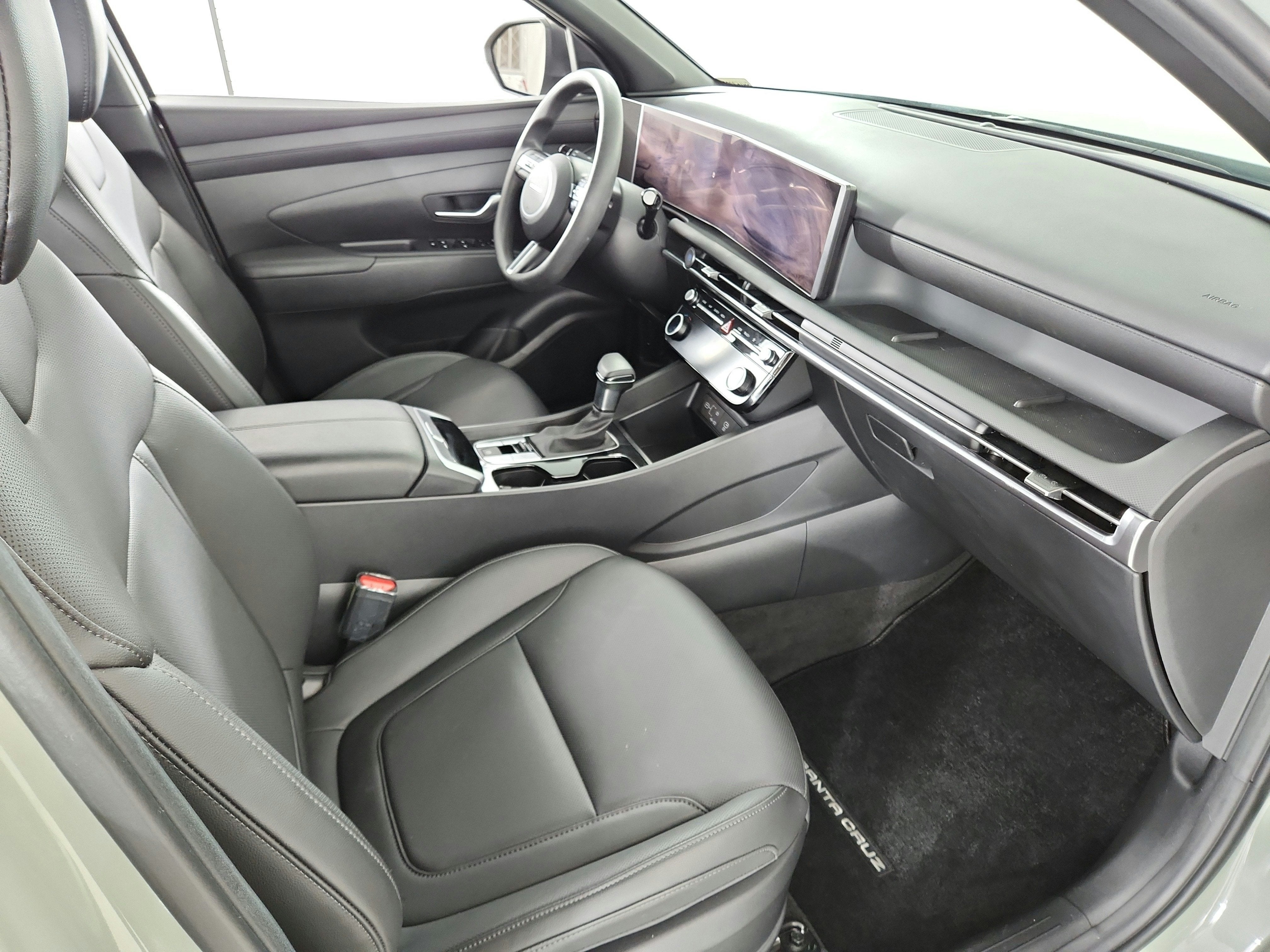 2025 Hyundai Santa Cruz SEL FWD