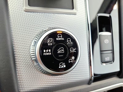 2025 Mitsubishi Outlander PHEV Base