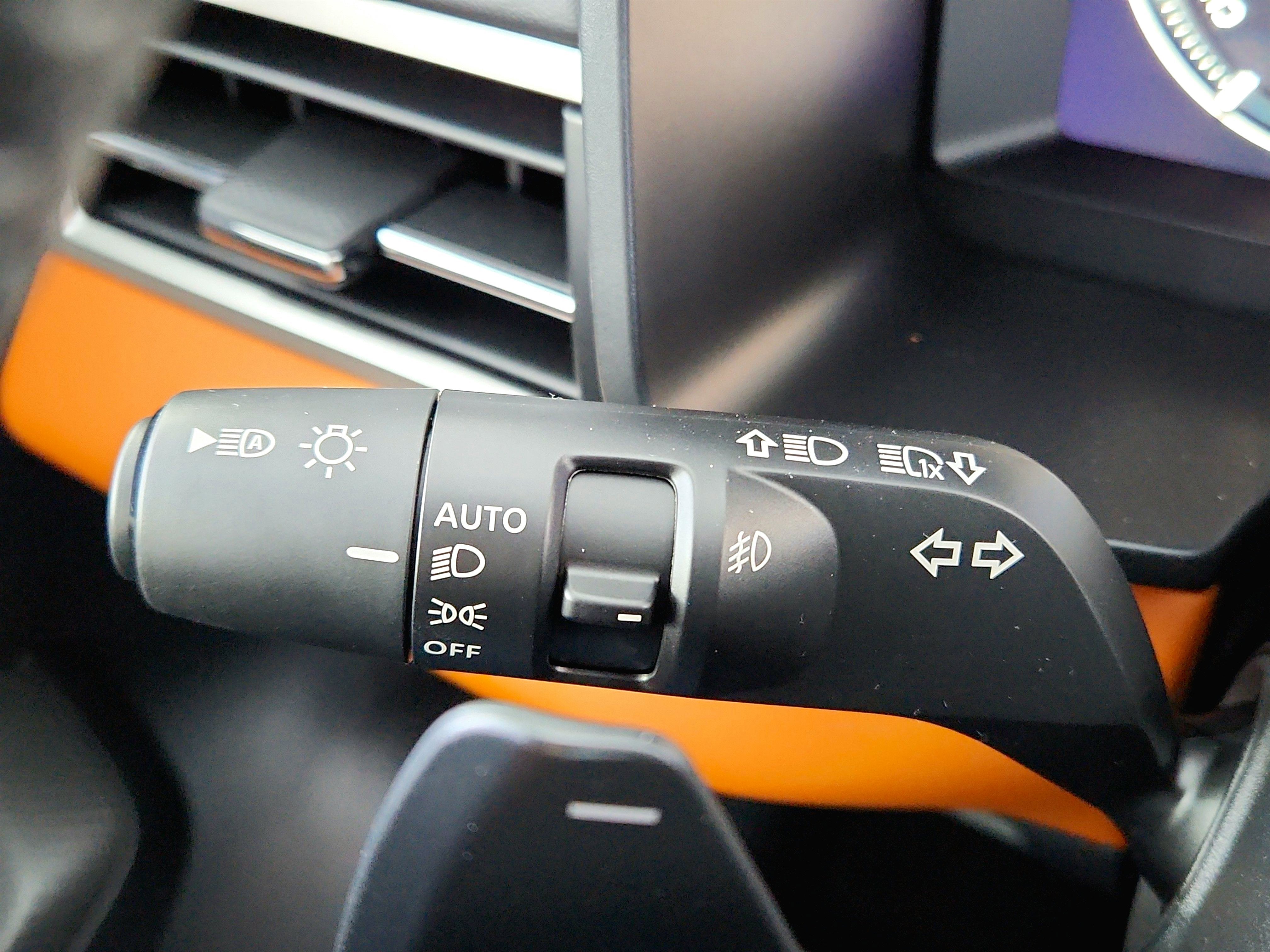 2025 Mitsubishi Outlander PHEV Base