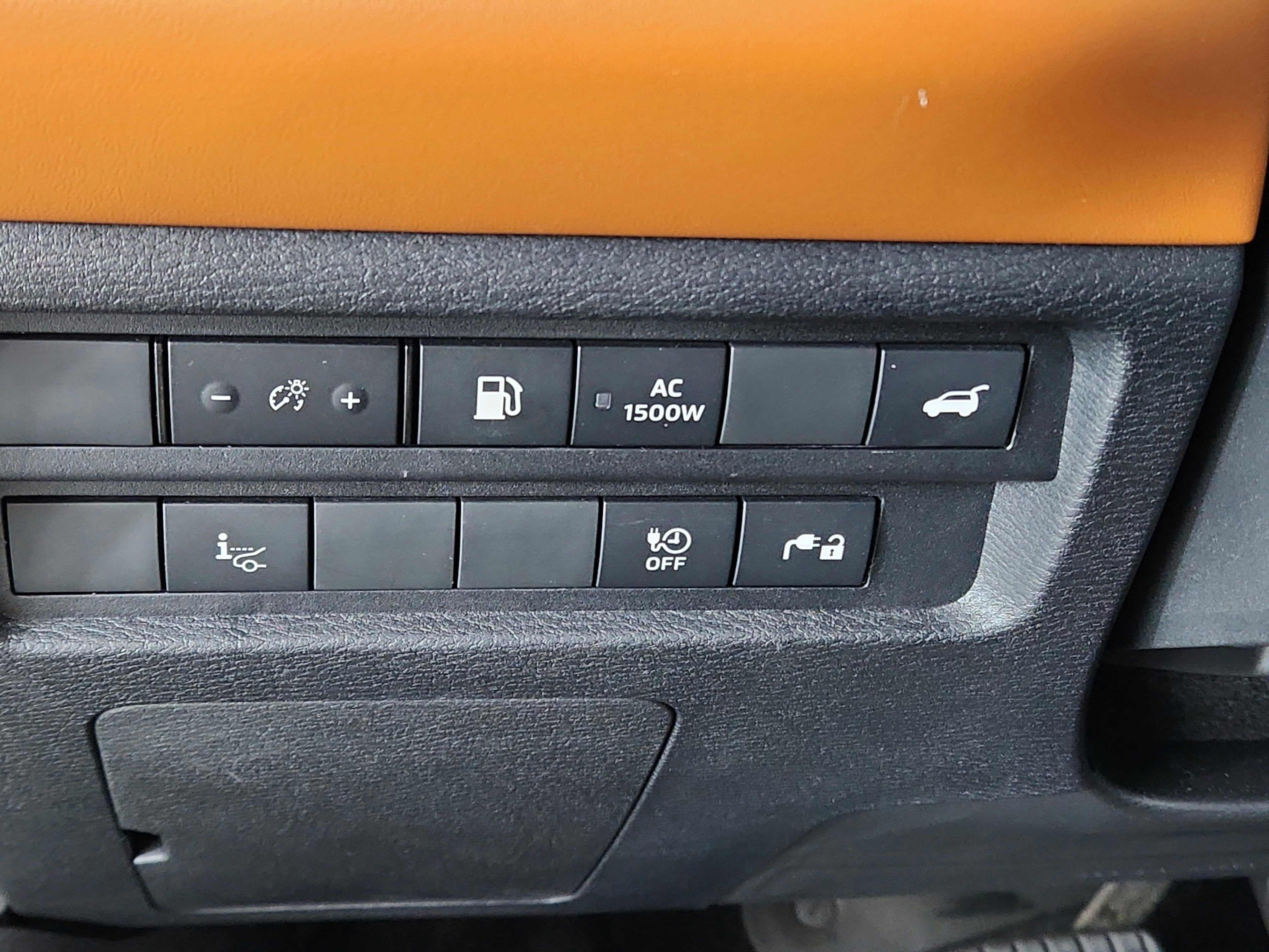 2025 Mitsubishi Outlander PHEV SEL