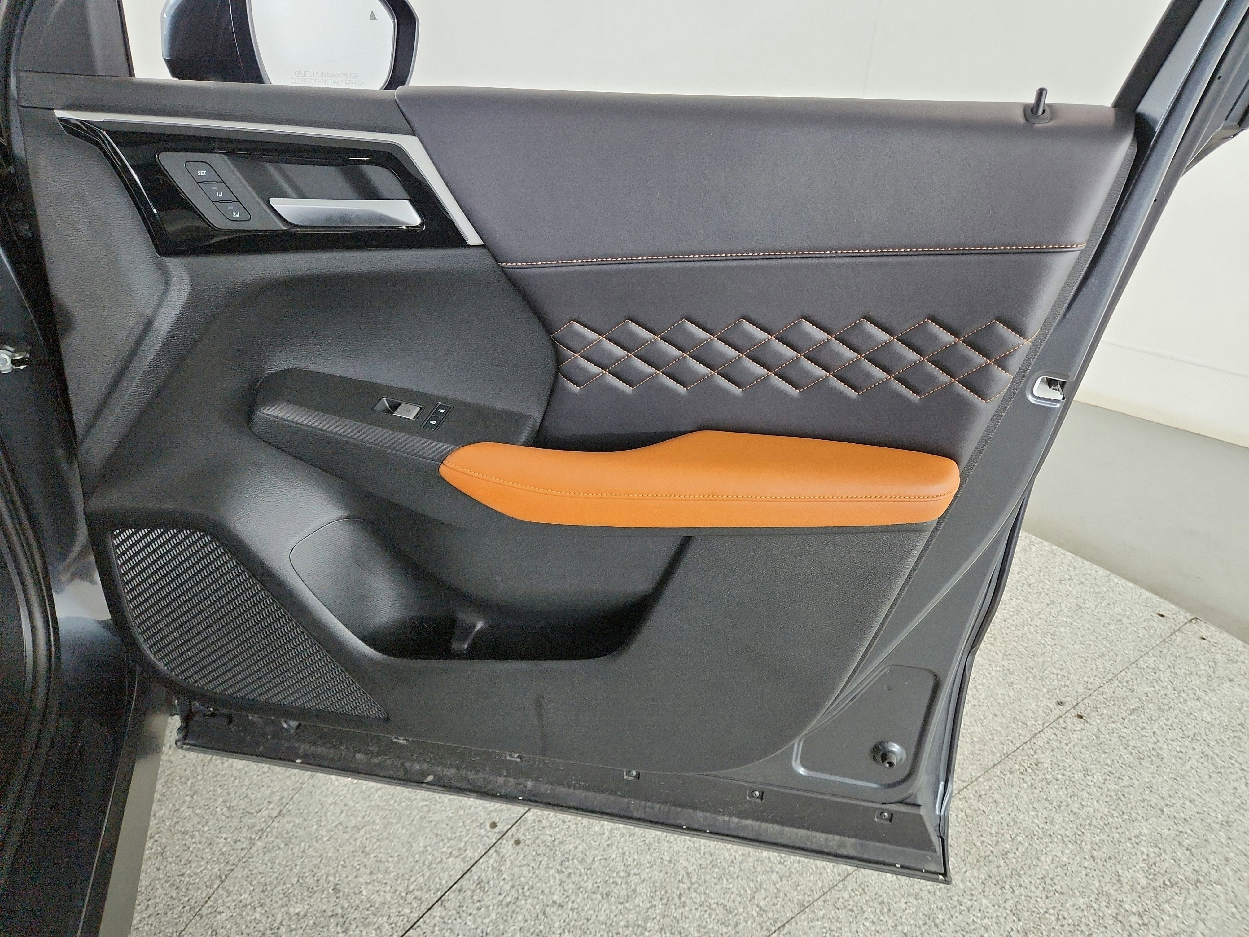 2025 Mitsubishi Outlander PHEV SEL