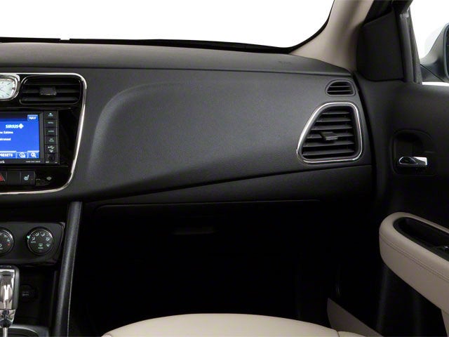 2013 Chrysler 200 Limited