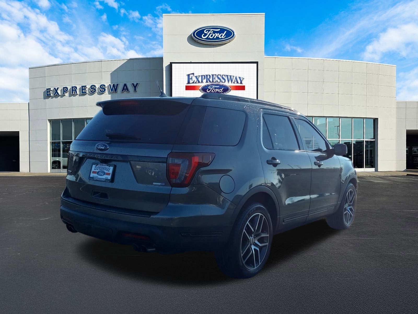 2018 Ford Explorer Sport