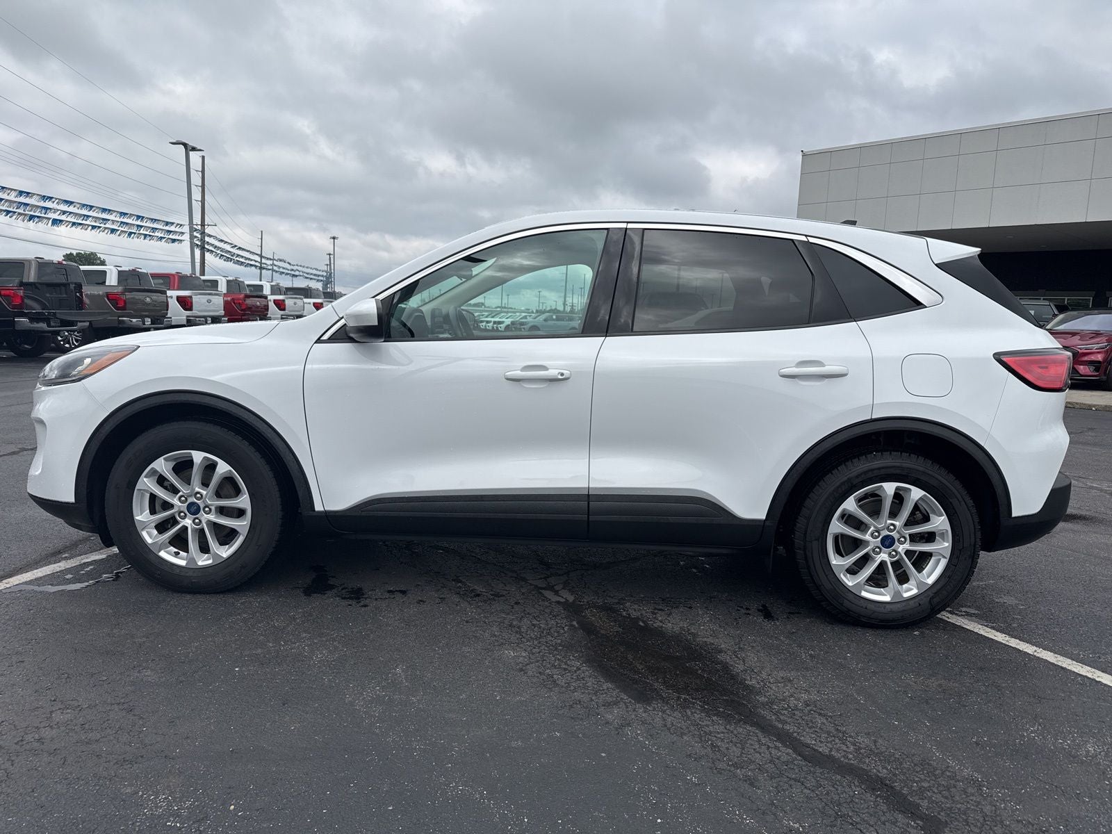 2020 Ford Escape SE