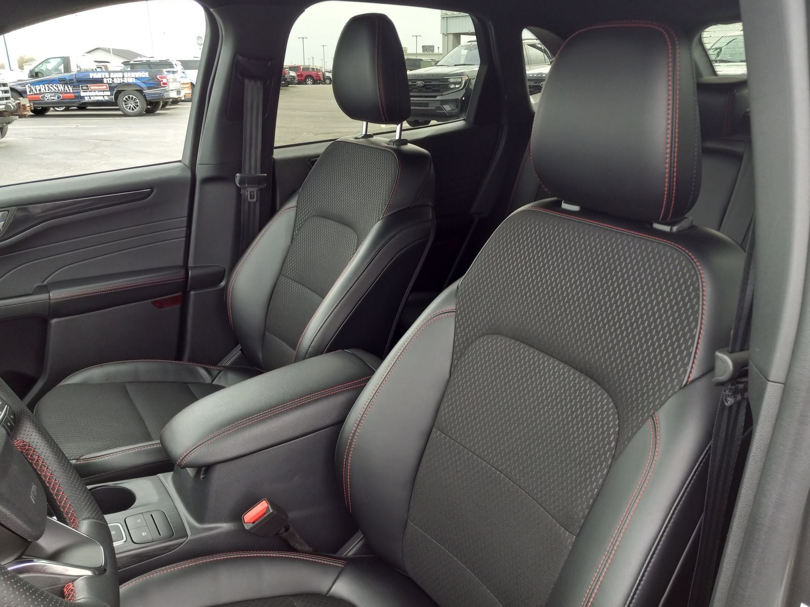 2025 Ford Escape ST-Line