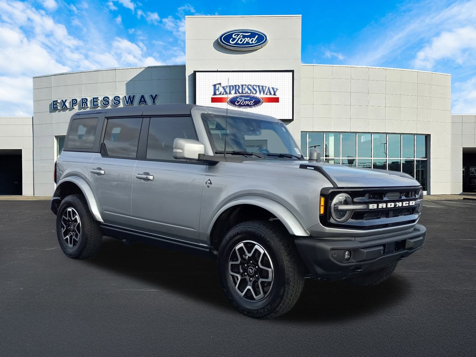 2024 Ford Bronco Outer Banks