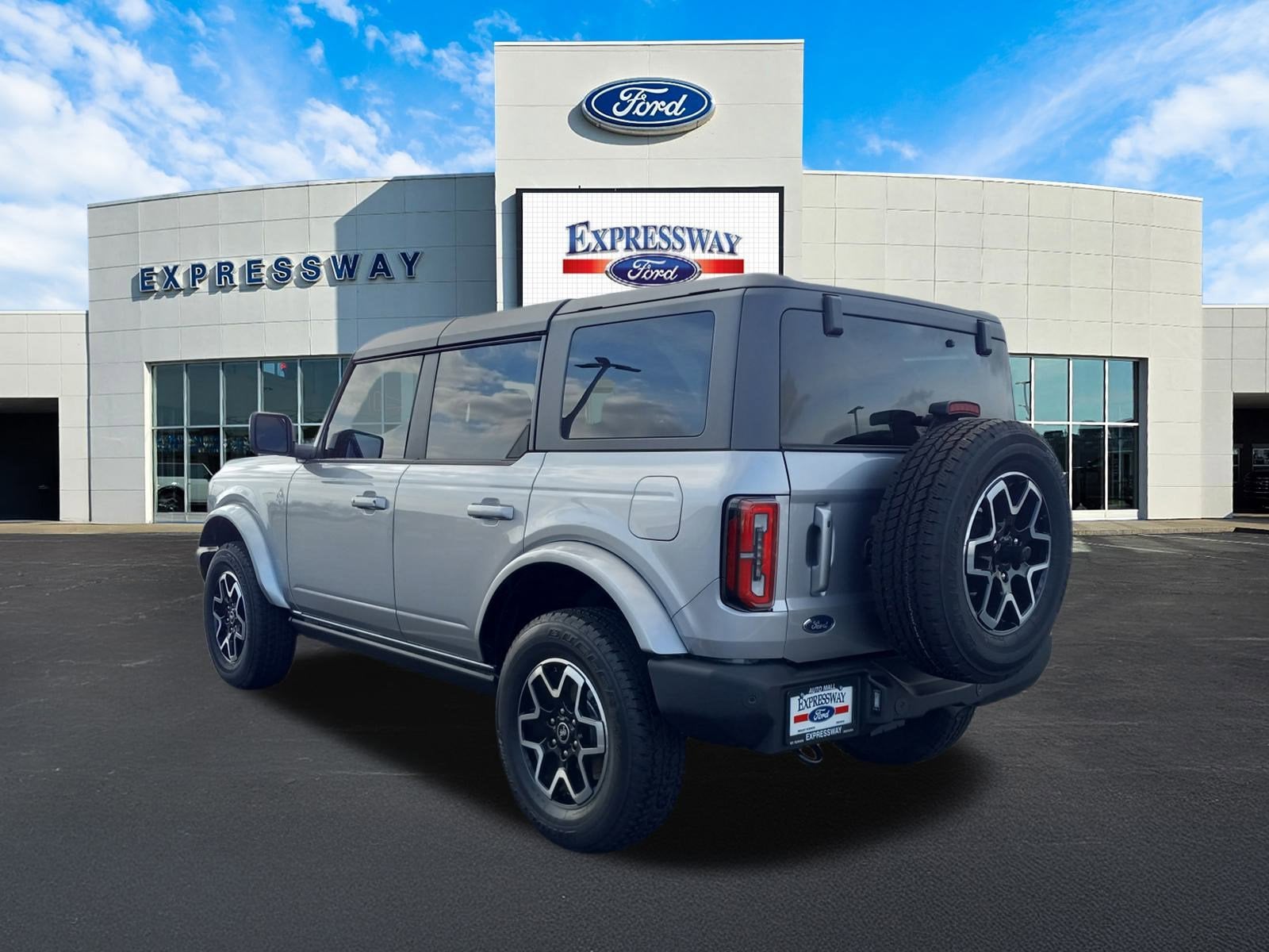2024 Ford Bronco Outer Banks
