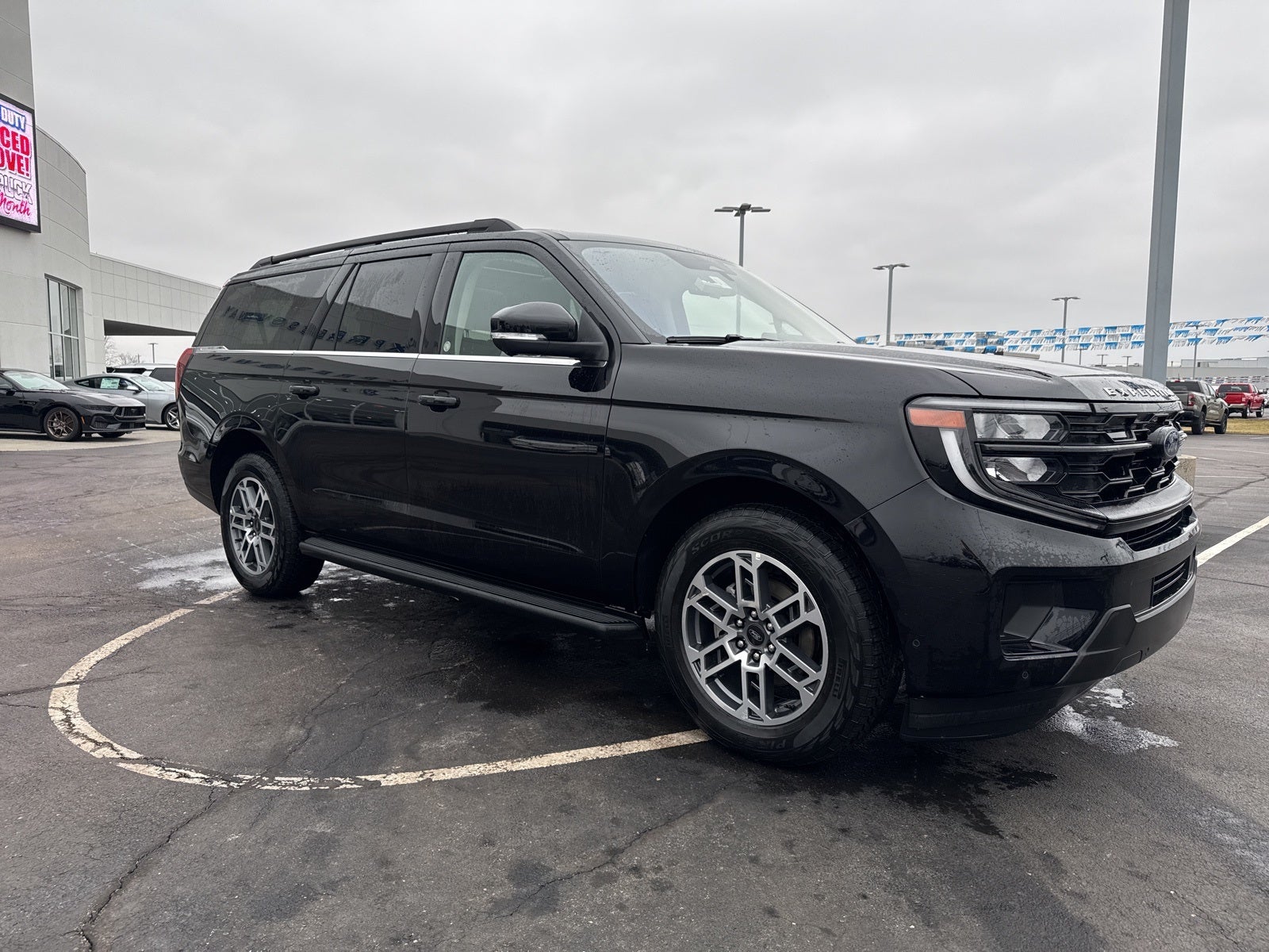 2025 Ford Expedition Max Active