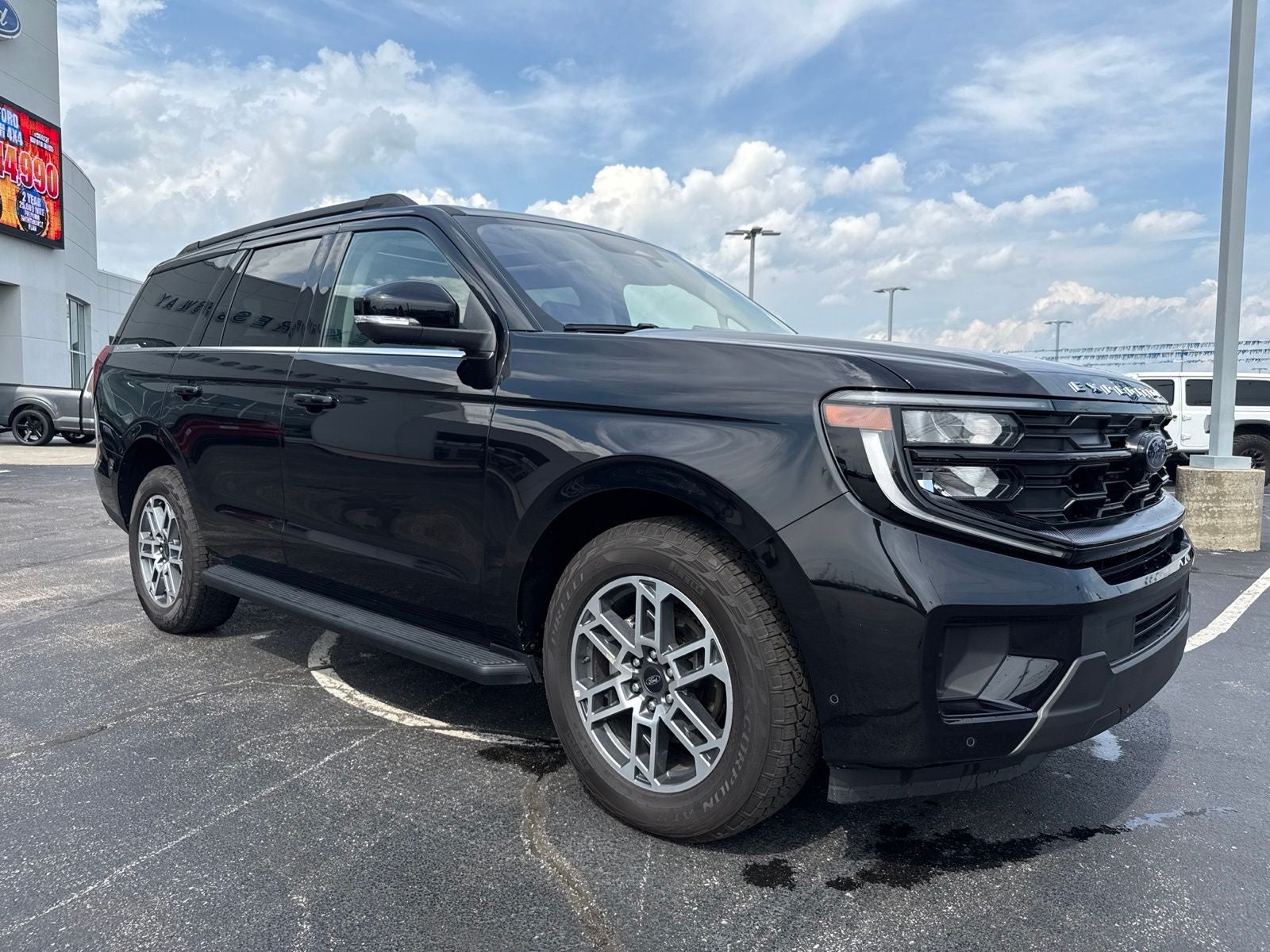 2025 Ford Expedition Active
