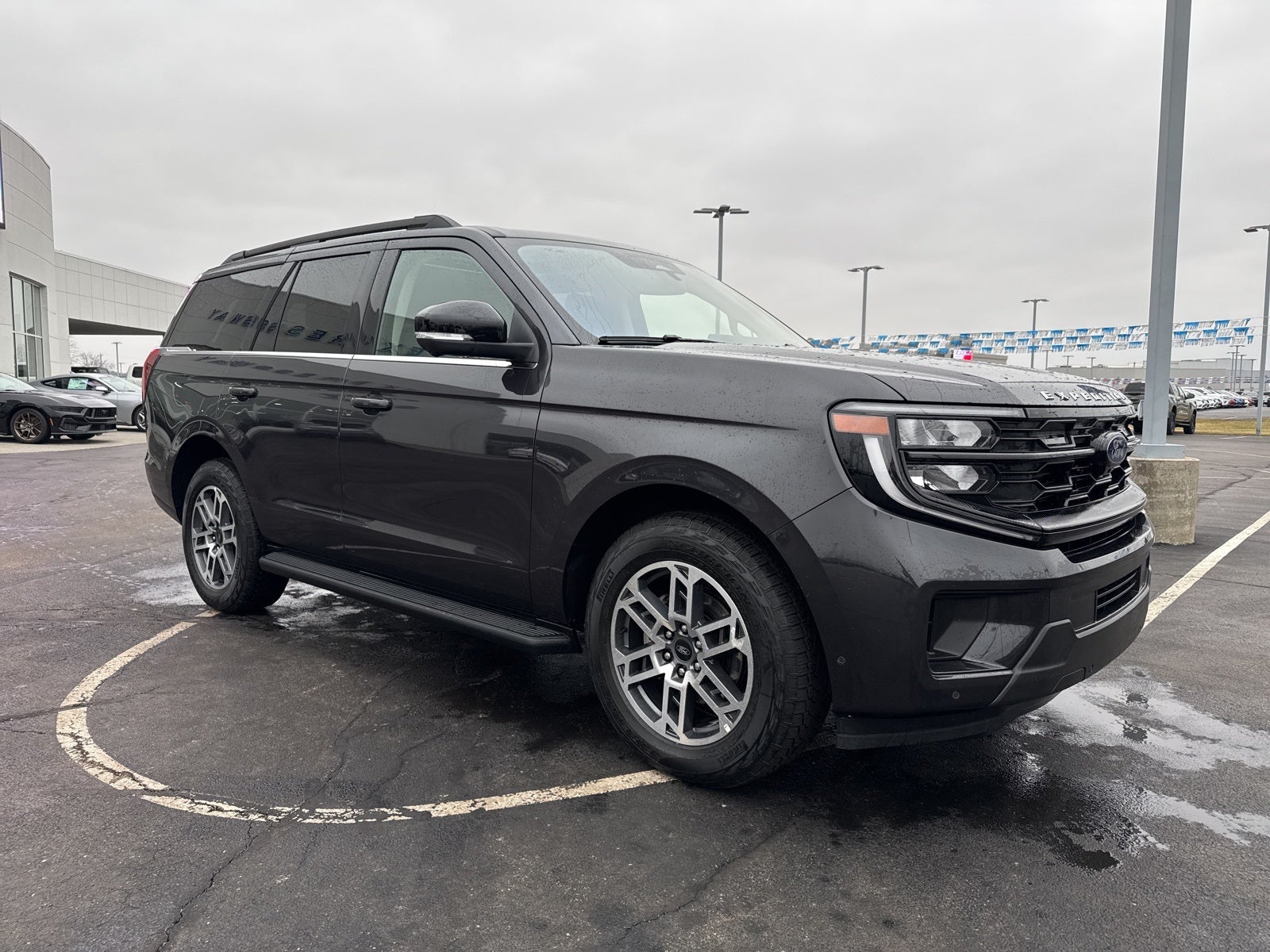 2025 Ford Expedition Active