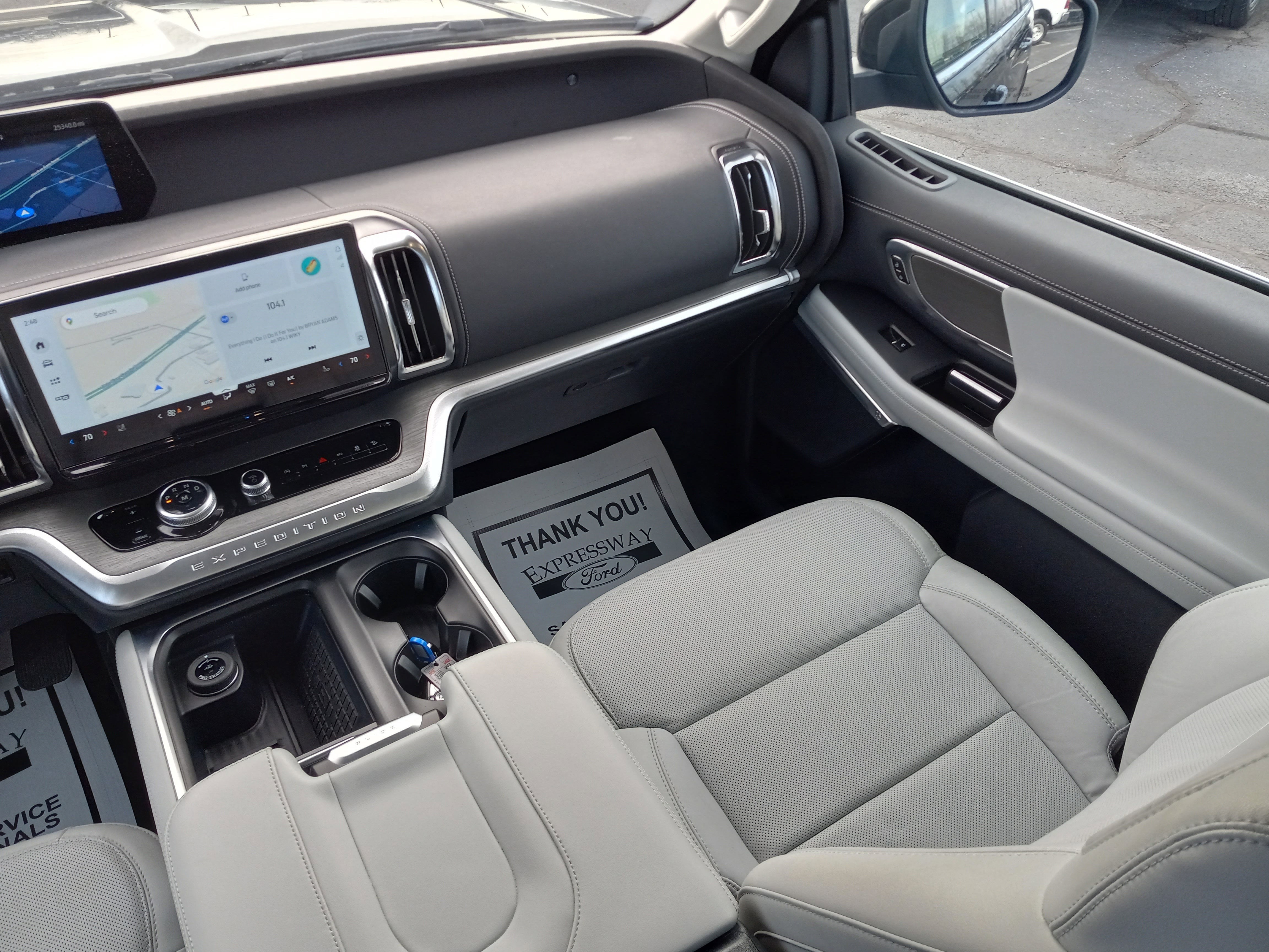 2025 Ford Expedition Platinum