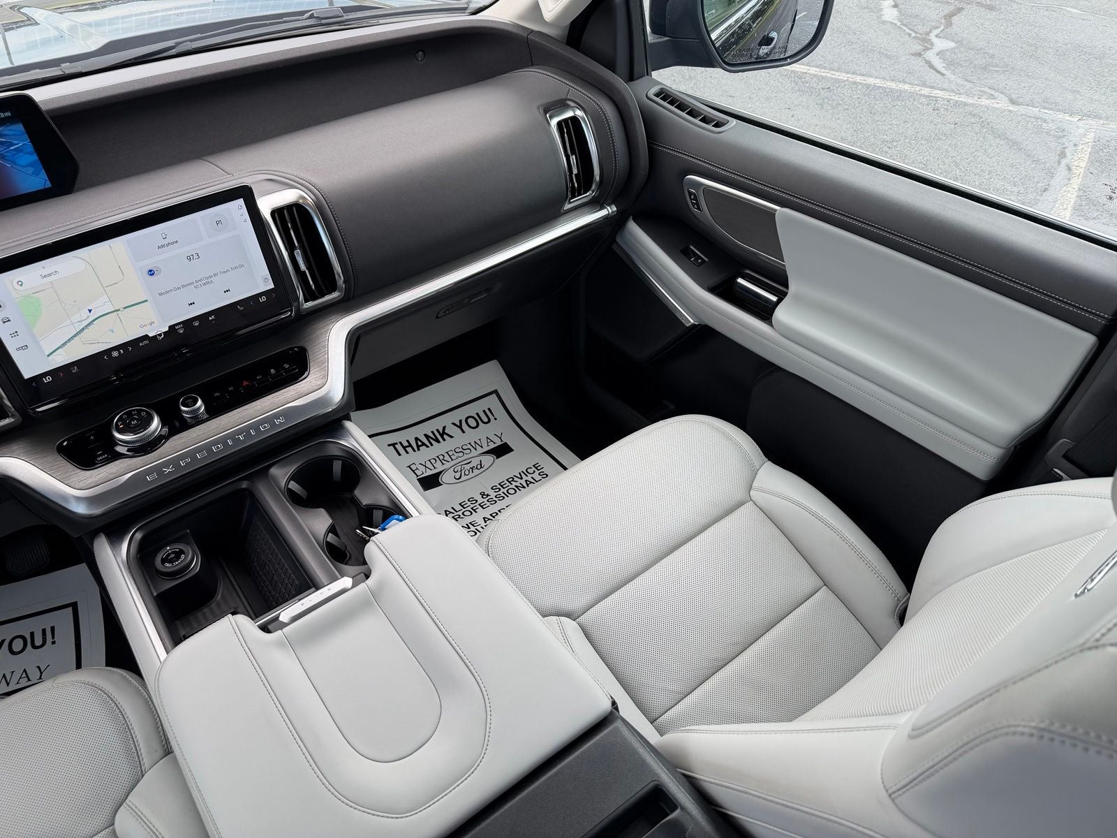 2025 Ford Expedition Platinum