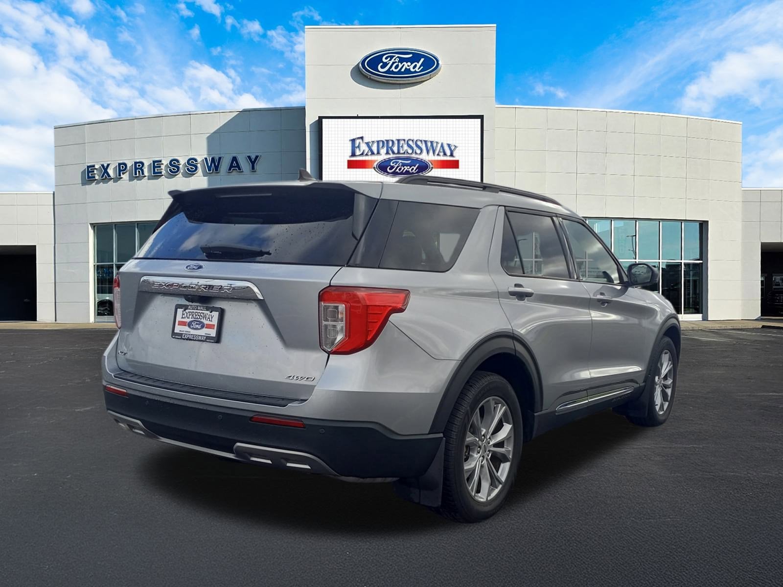 2022 Ford Explorer XLT