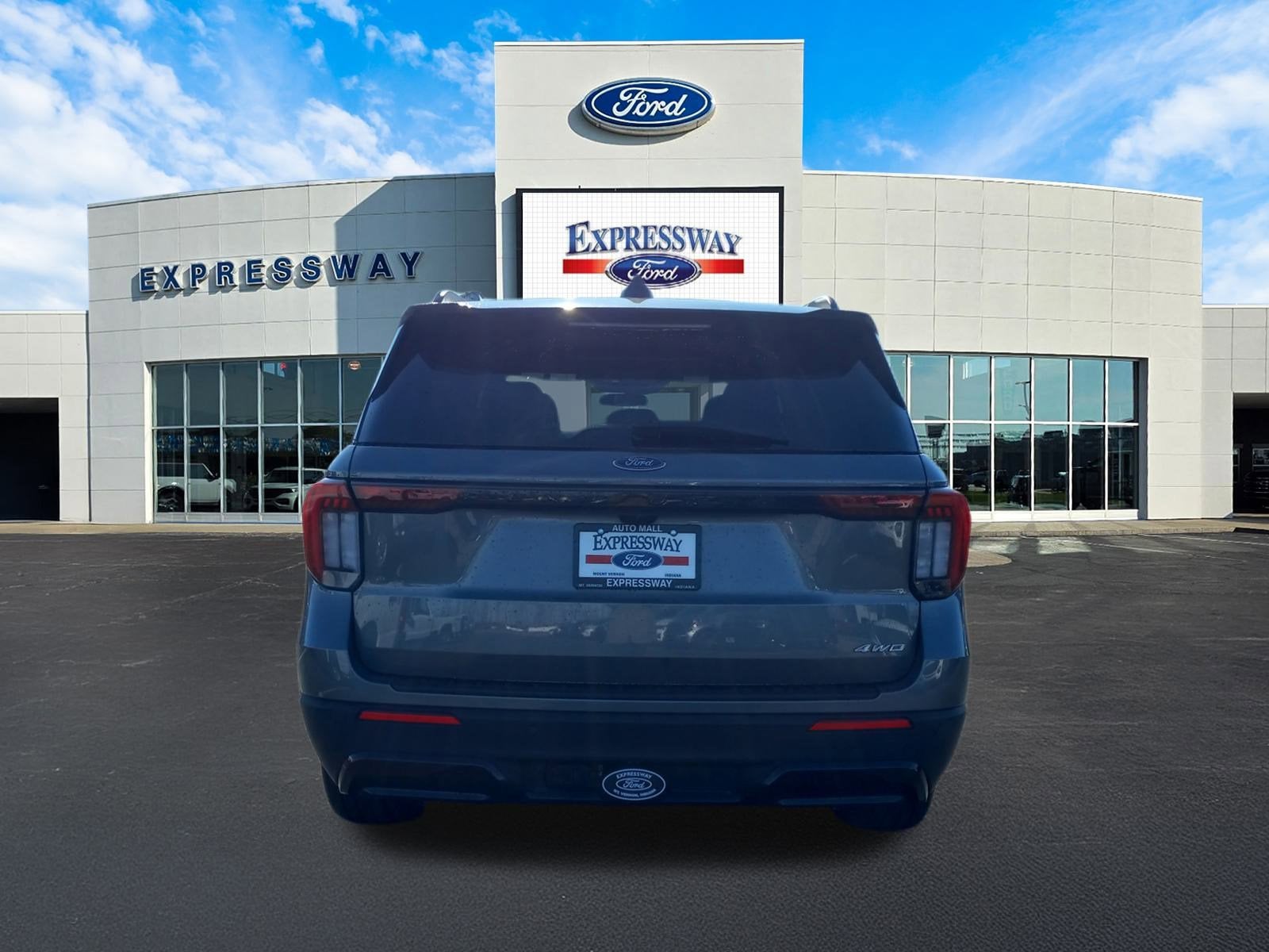 2025 Ford Explorer ST-Line