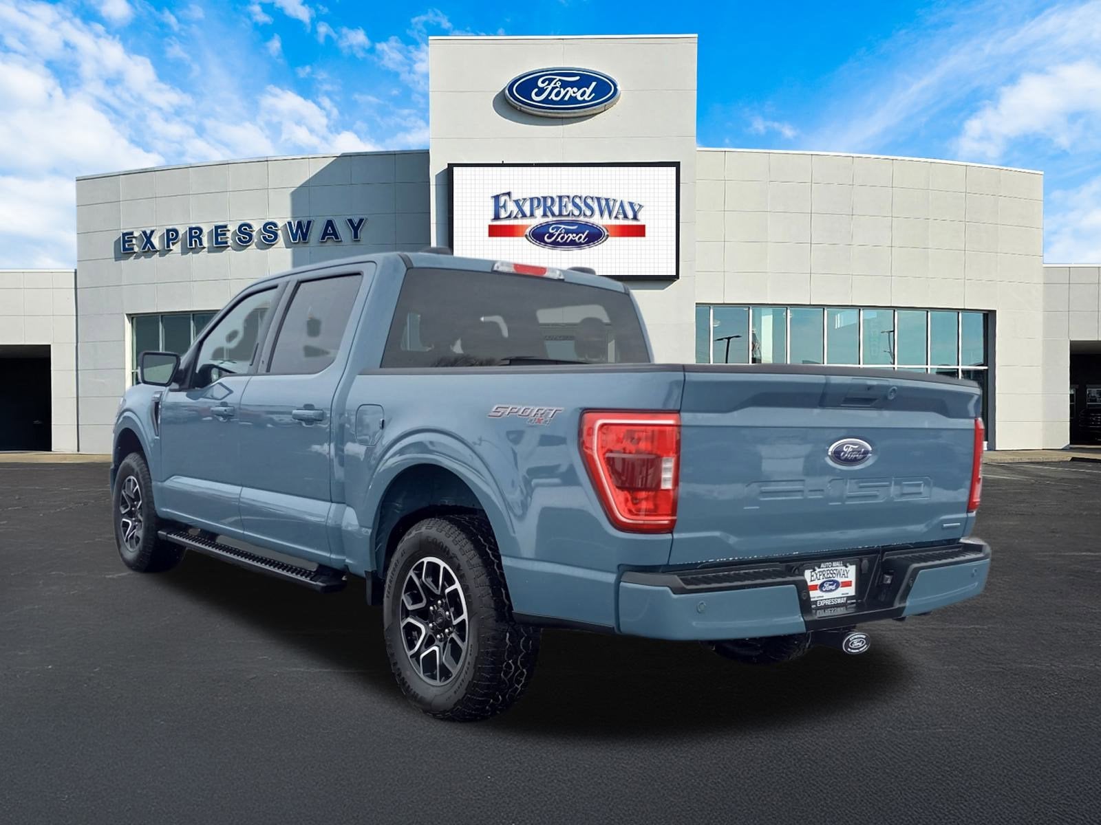 2023 Ford F-150 XLT 4WD SuperCrew 5.5' Box