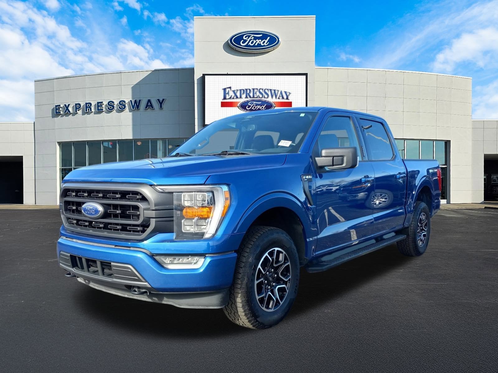 2022 Ford F-150 XLT 4WD SuperCrew 5.5' Box