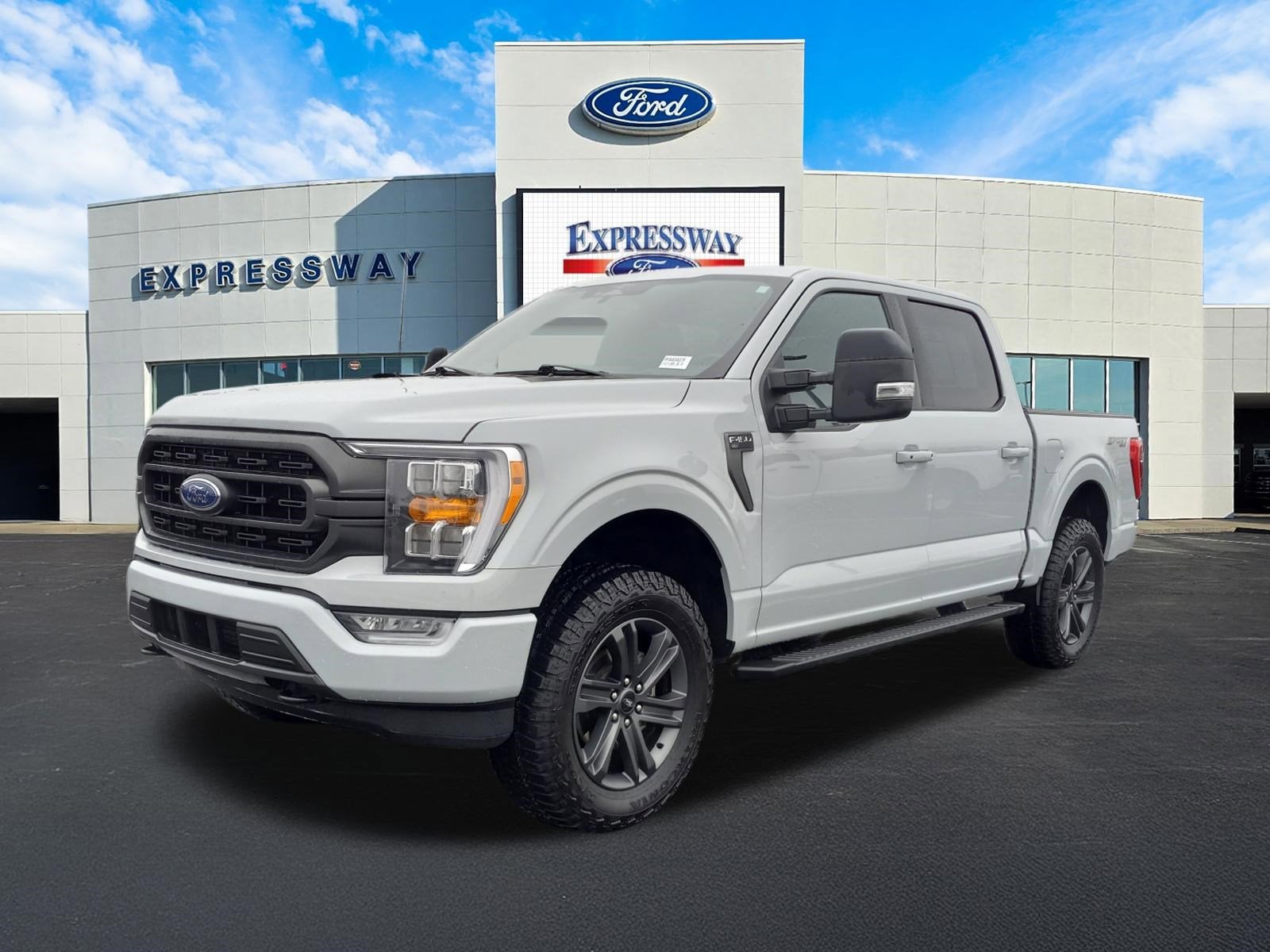 2023 Ford F-150 XLT 4WD SuperCrew 5.5' Box