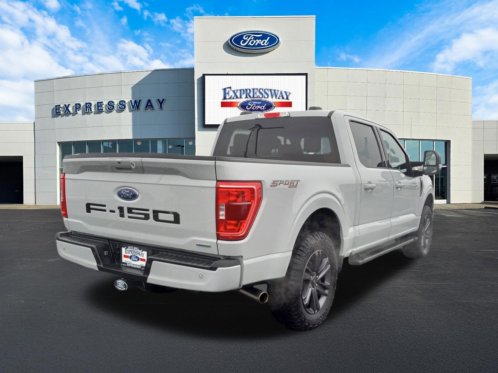 2023 Ford F-150 XLT 4WD SuperCrew 5.5' Box
