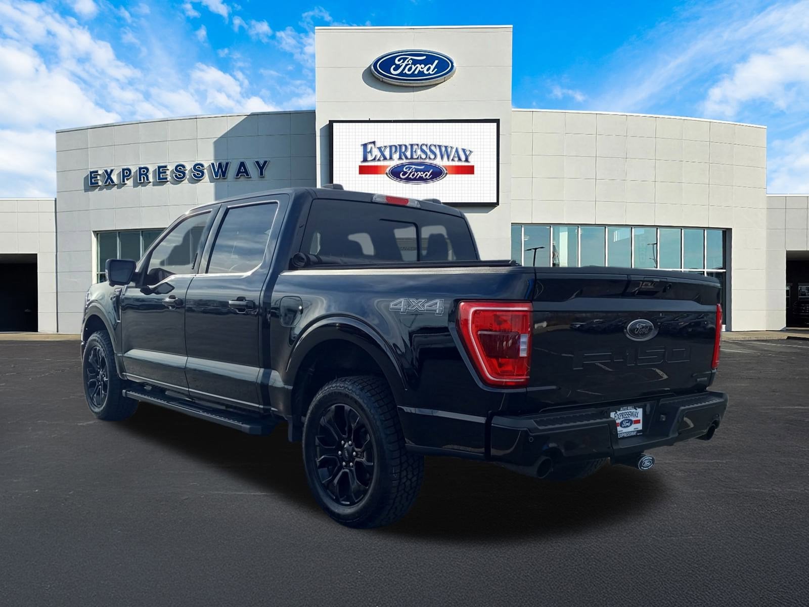 2023 Ford F-150 XLT 4WD SuperCrew 5.5' Box