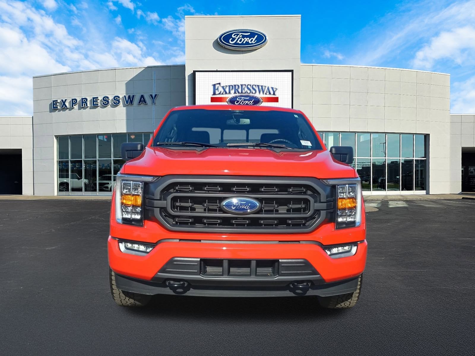 2023 Ford F-150 XLT 4WD SuperCrew 5.5' Box
