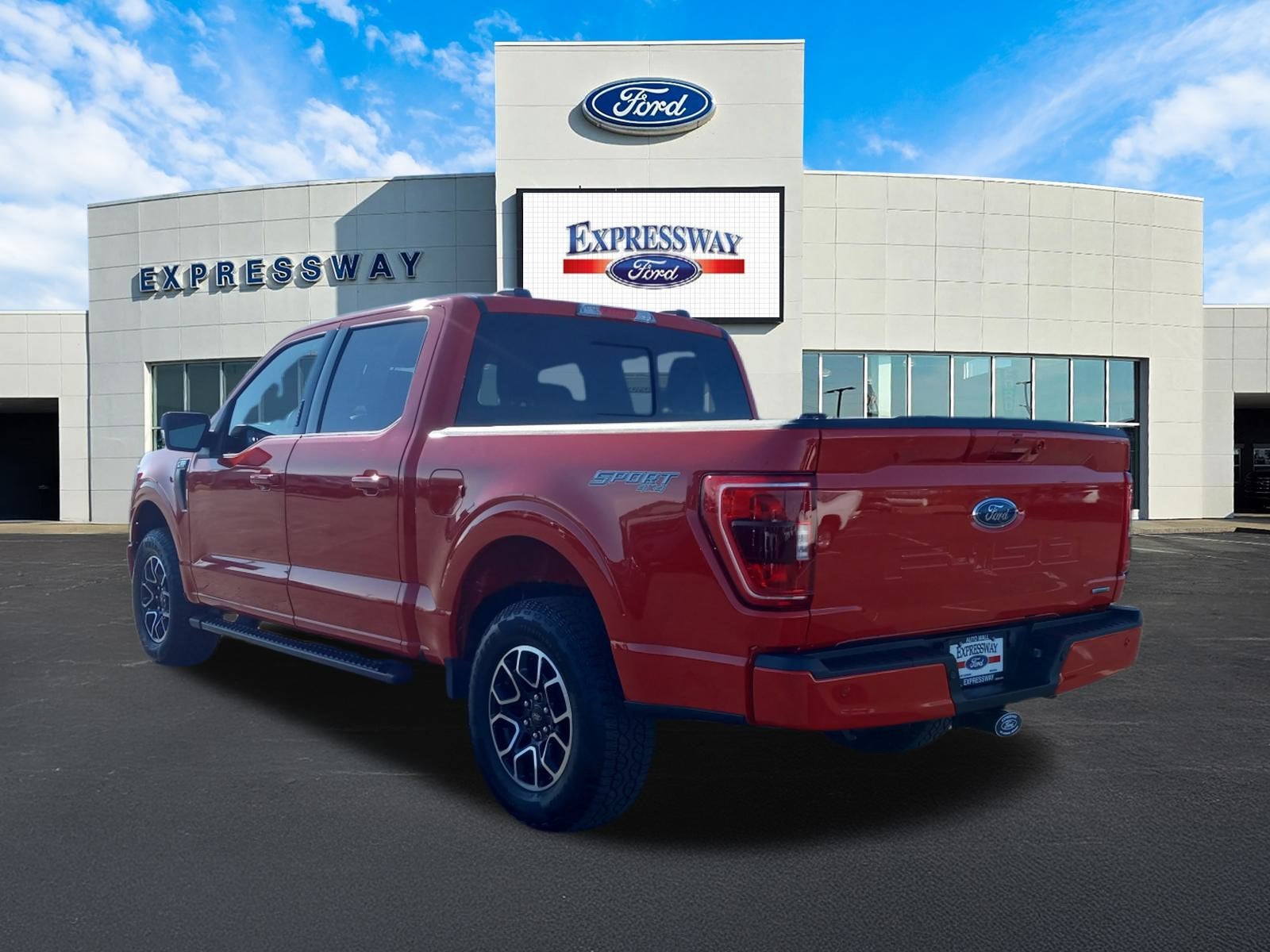 2023 Ford F-150 XLT 4WD SuperCrew 5.5' Box